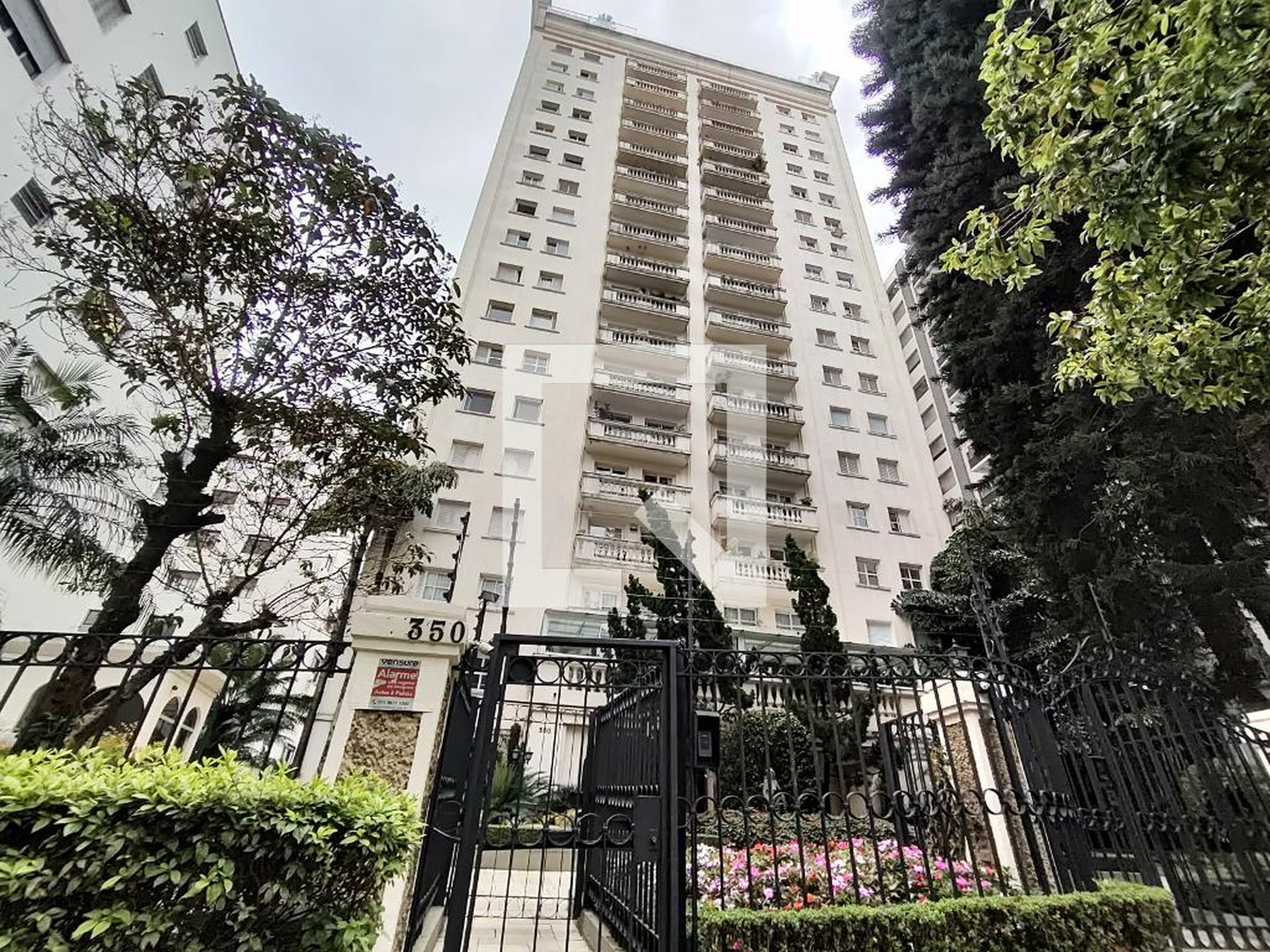 Fachada Edifício Mansão Pablo Picasso