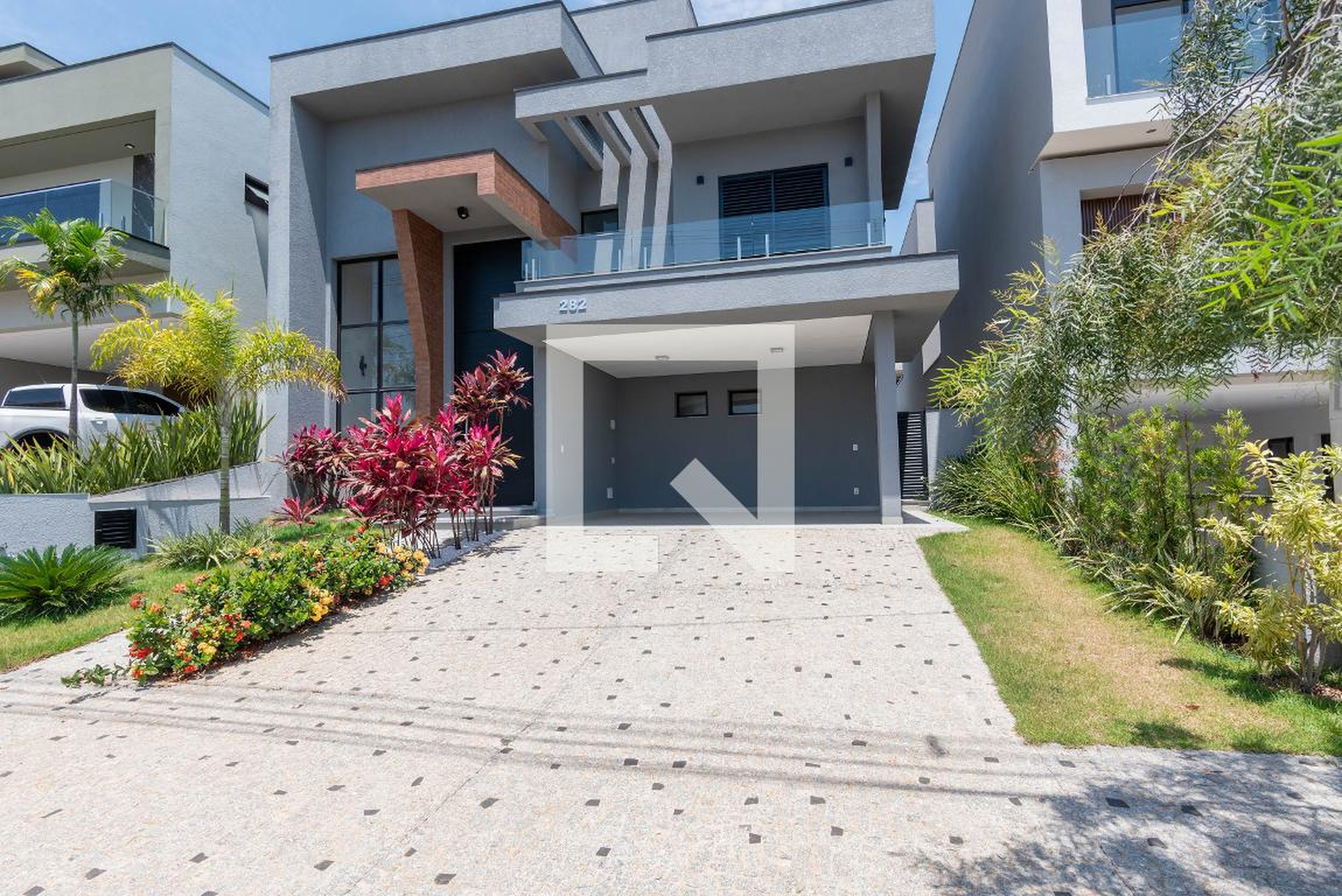 Fachada Condomínio em Rua Lazaro Marchete, 4