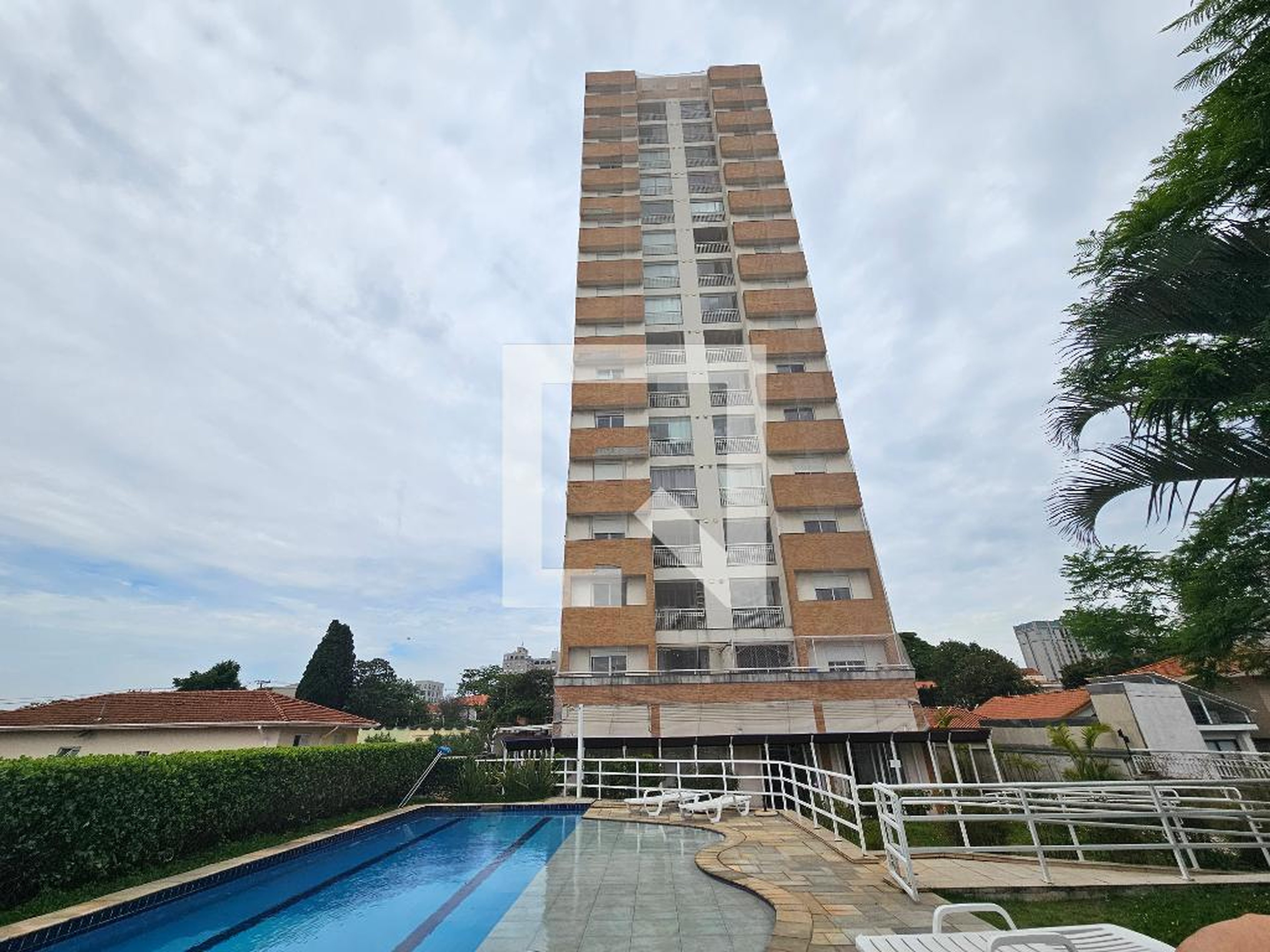 Fachada do Prédio Condomínio Rarus