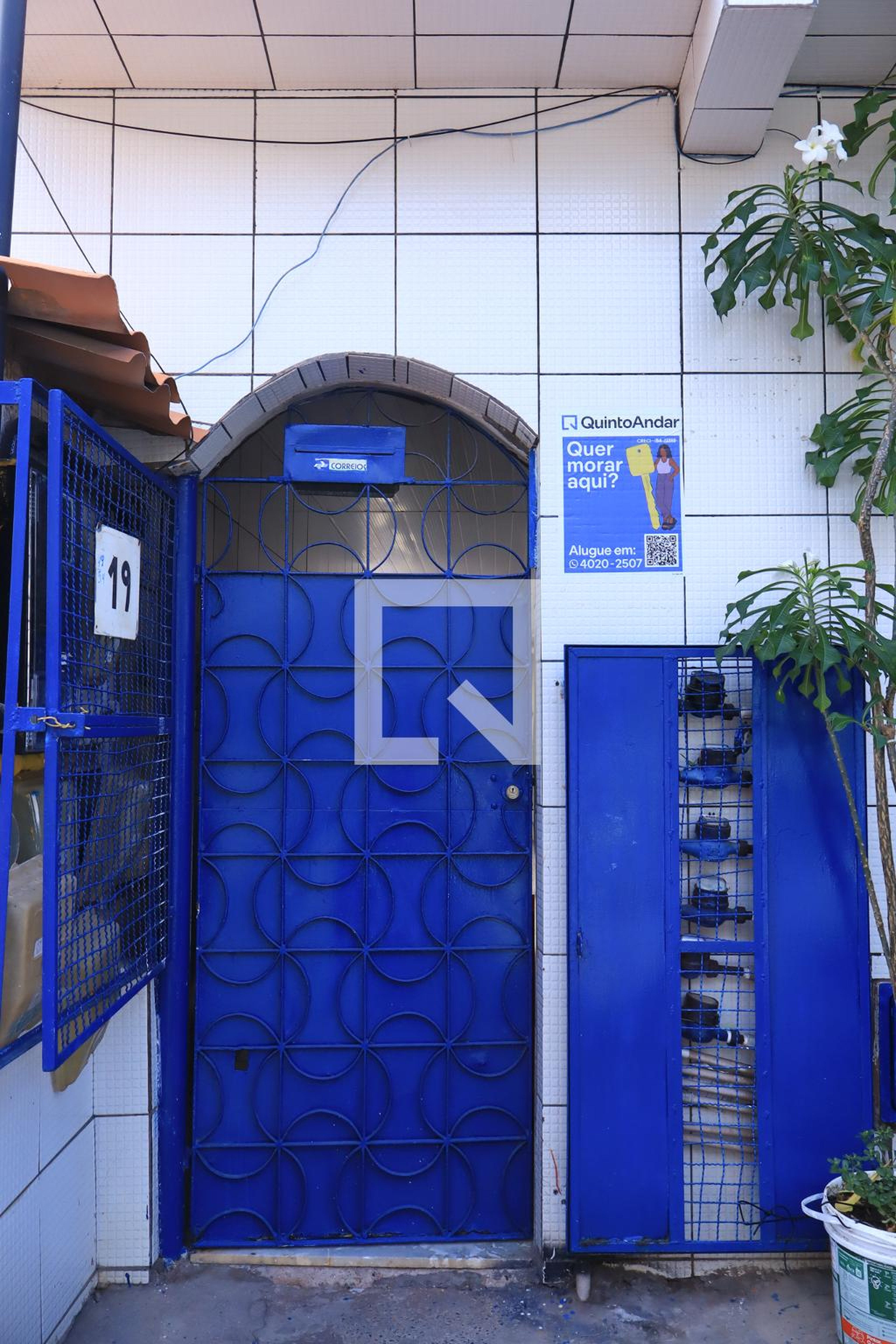 Fachada Condomínio em Rua Ipitanga, 19