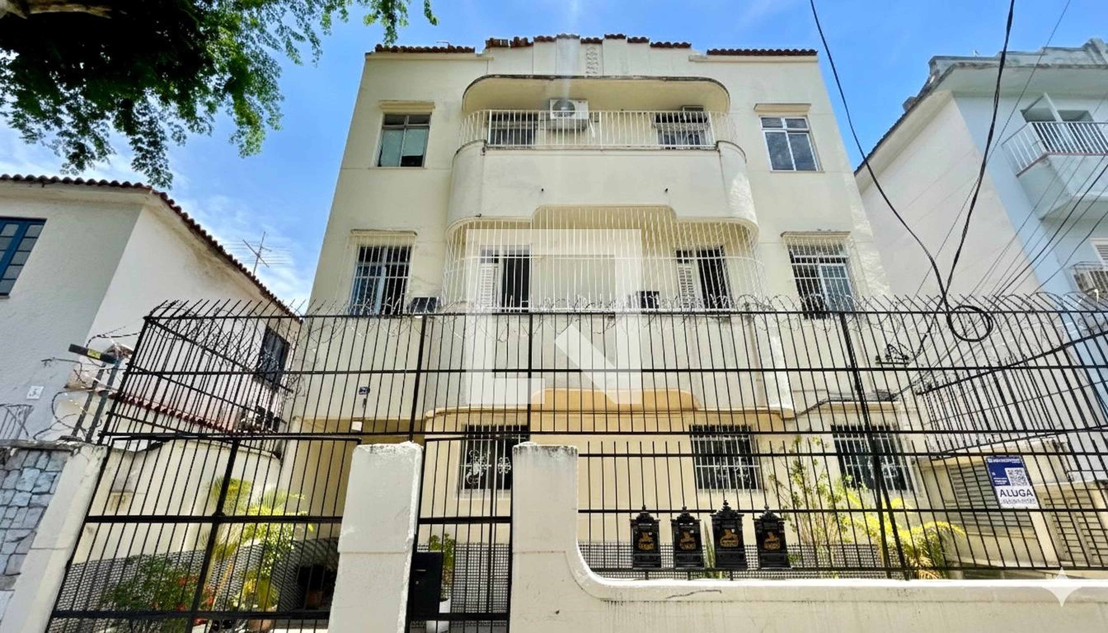 Fachada Condomínio em Rua Sampaio Viana, 225