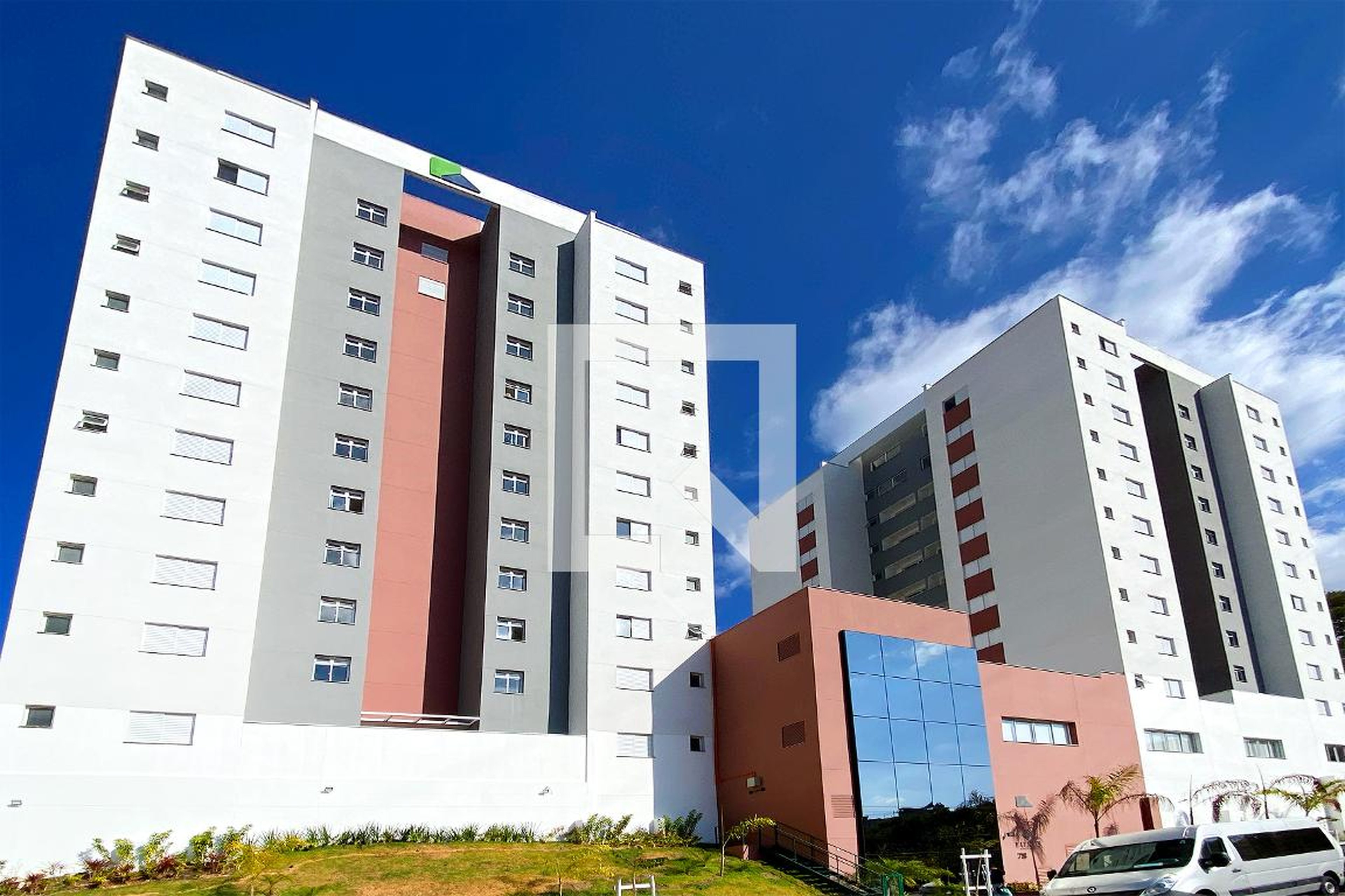 Fachada Residencial Luxus