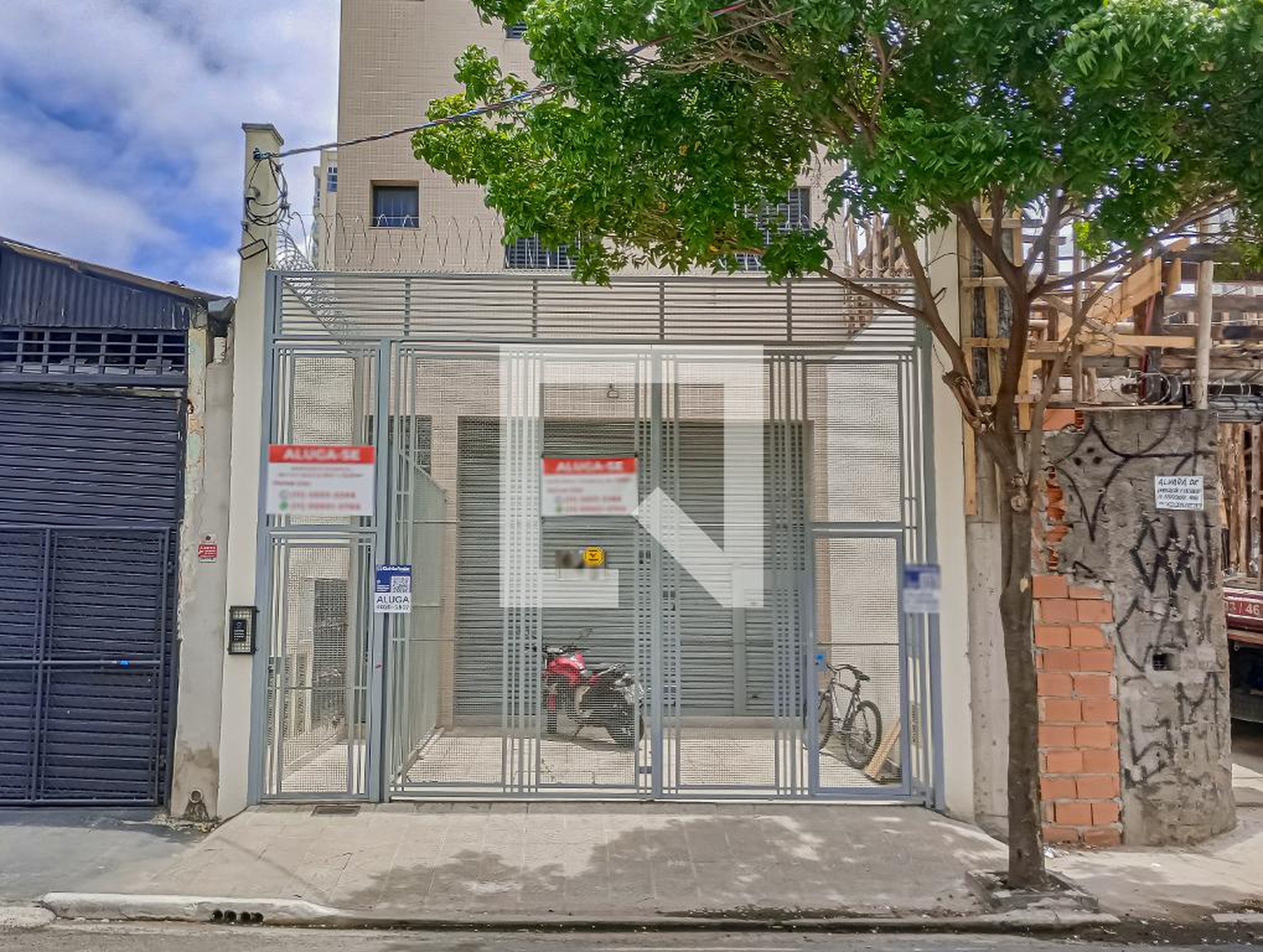 Fachada Condomínio em Rua do Bosque, 648