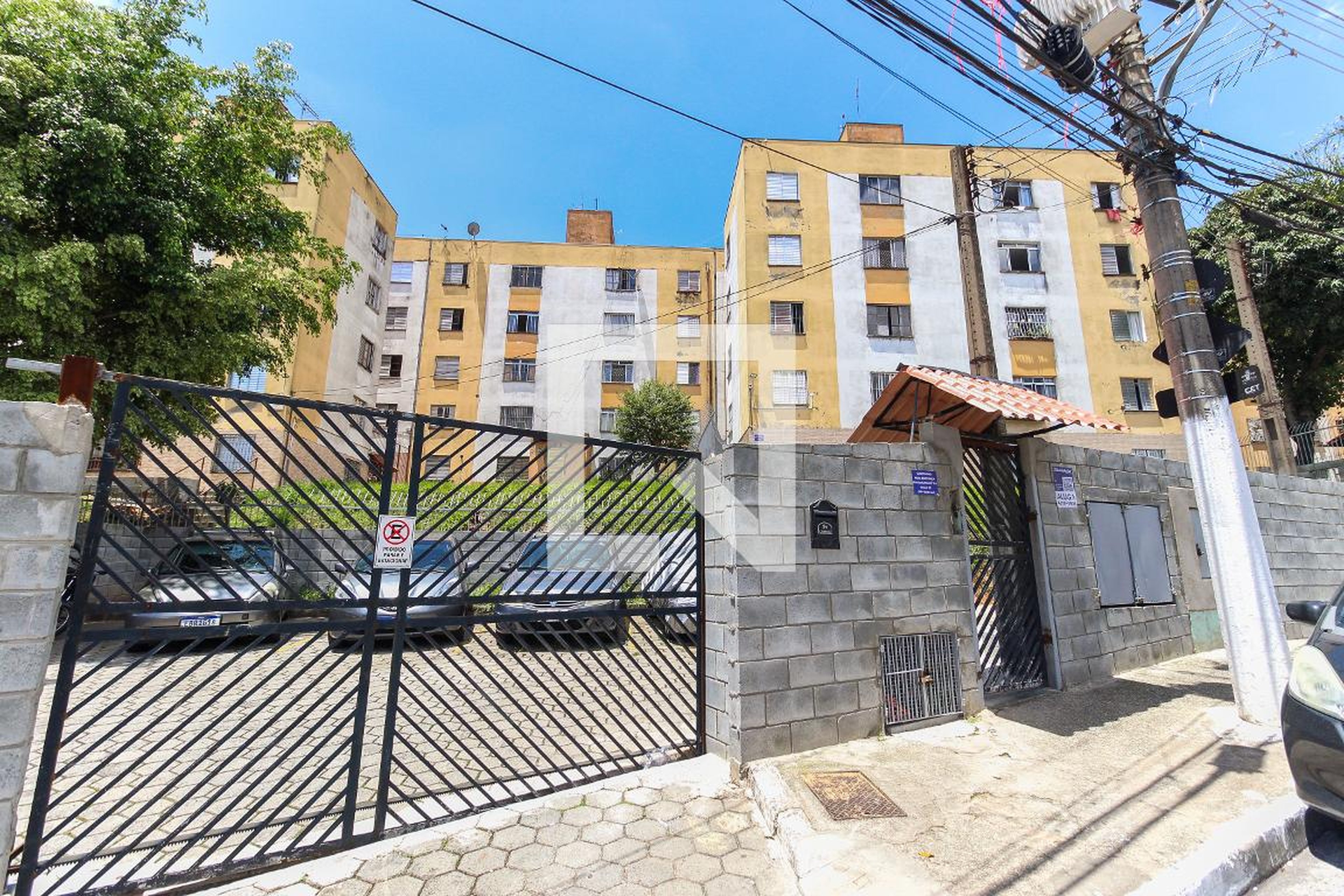 Fachada Condomínio em Rua Sapupira, 3