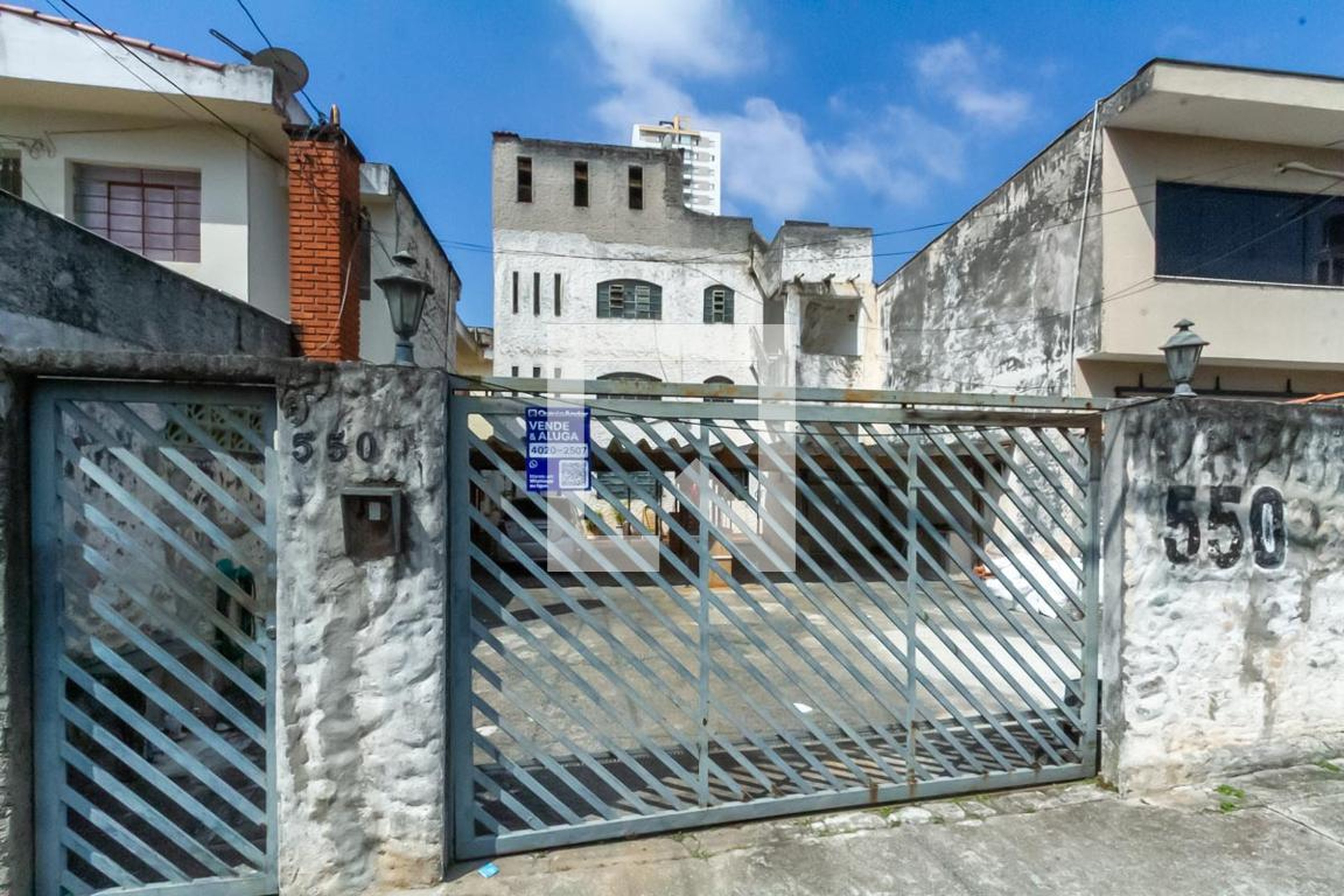 Fachada Condomínio em Avenida Marginal Taióca, 550