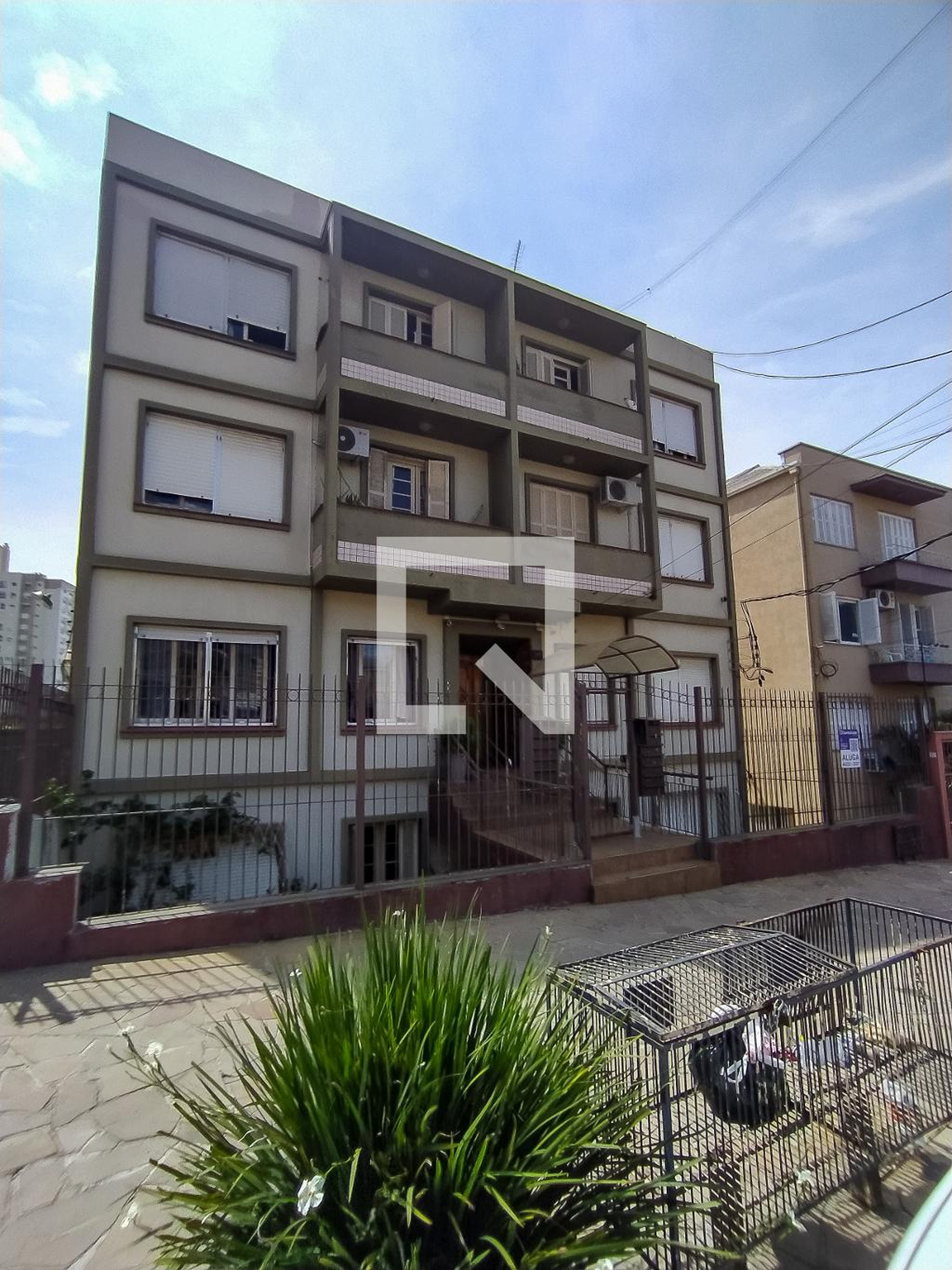 Fachada Condomínio em Rua Euclídes da Cunha, 86