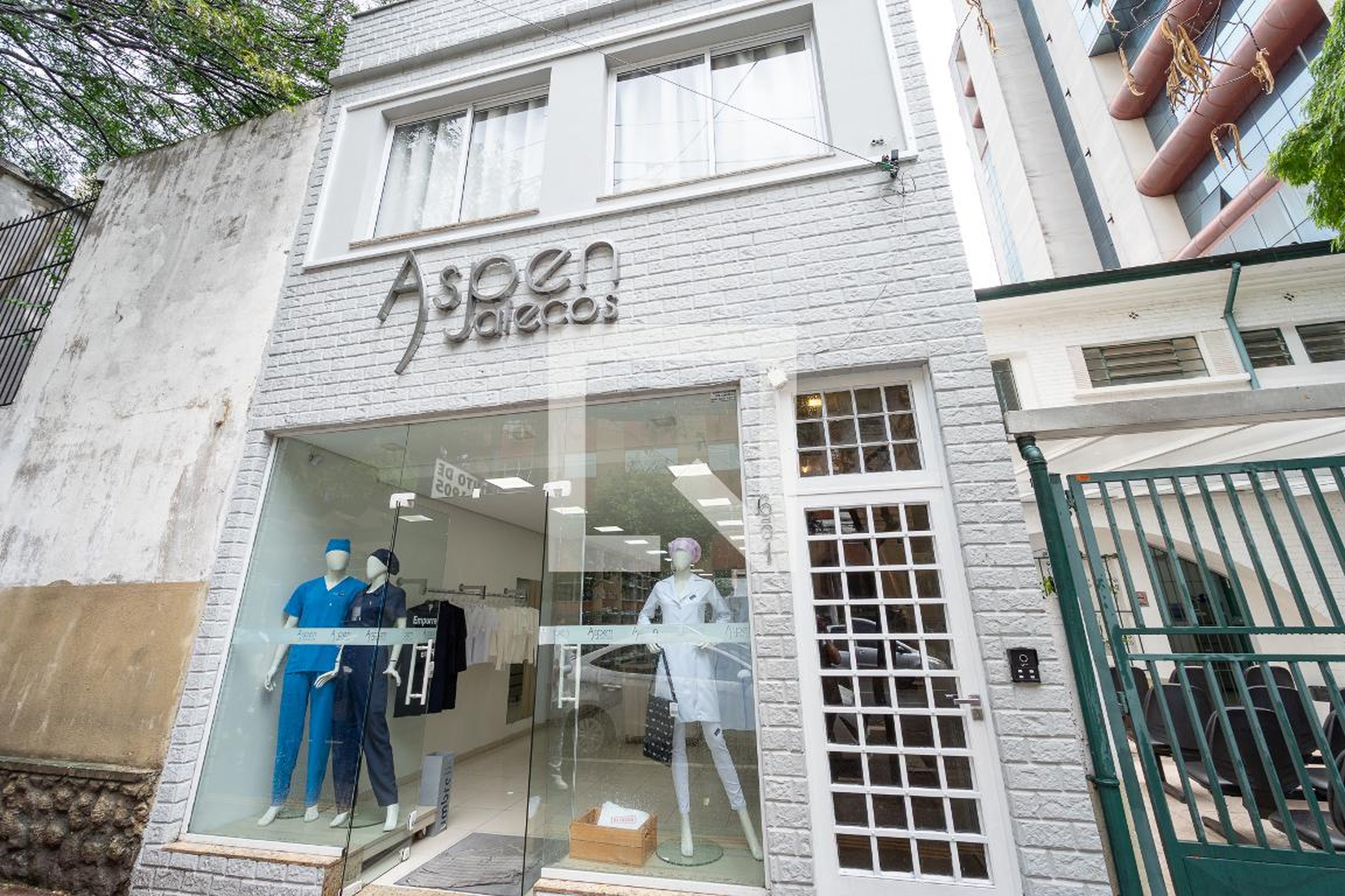 Fachada Condomínio em Rua Pedro de Toledo, 653