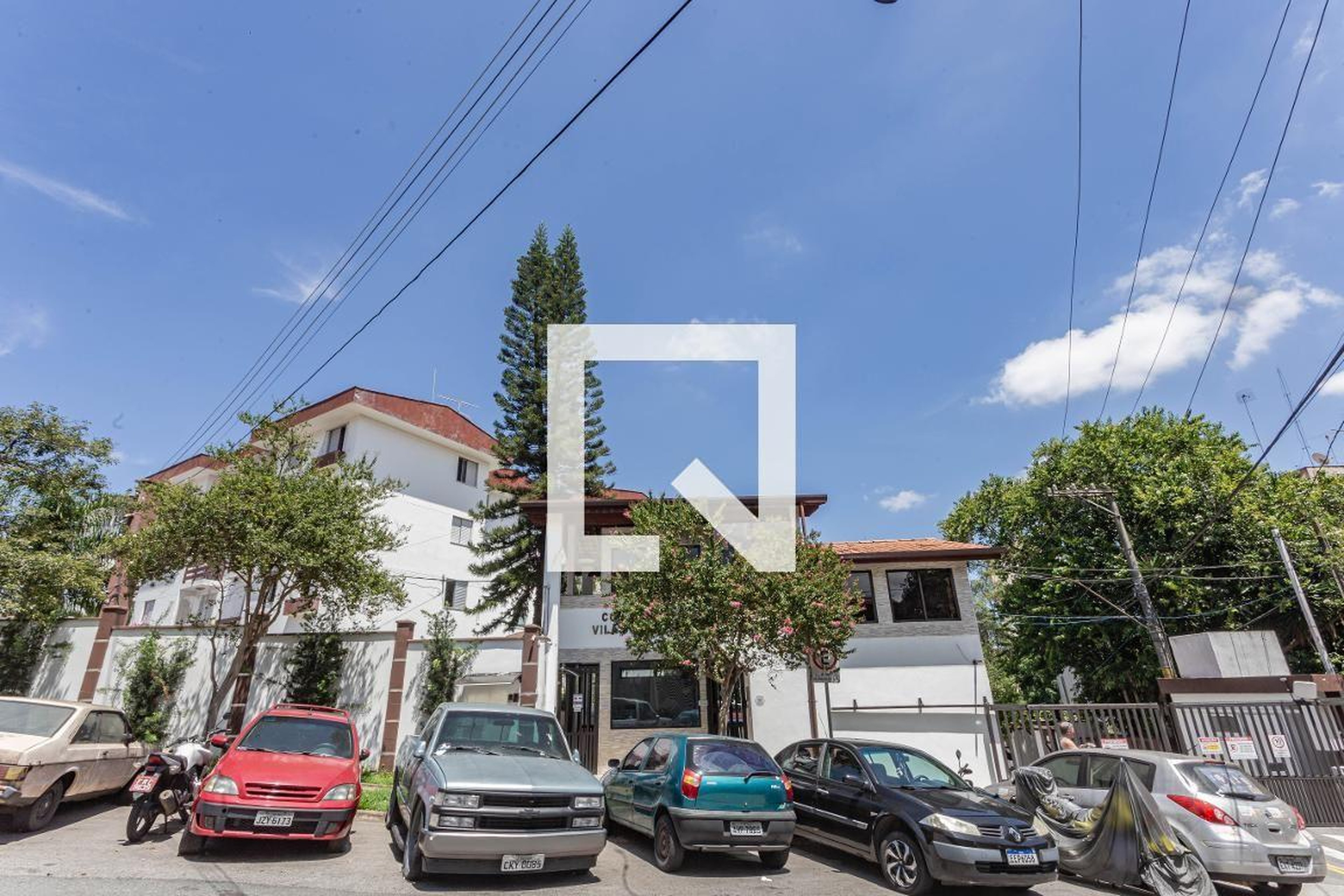 Fachada Condomínio Vila Suiça III -A