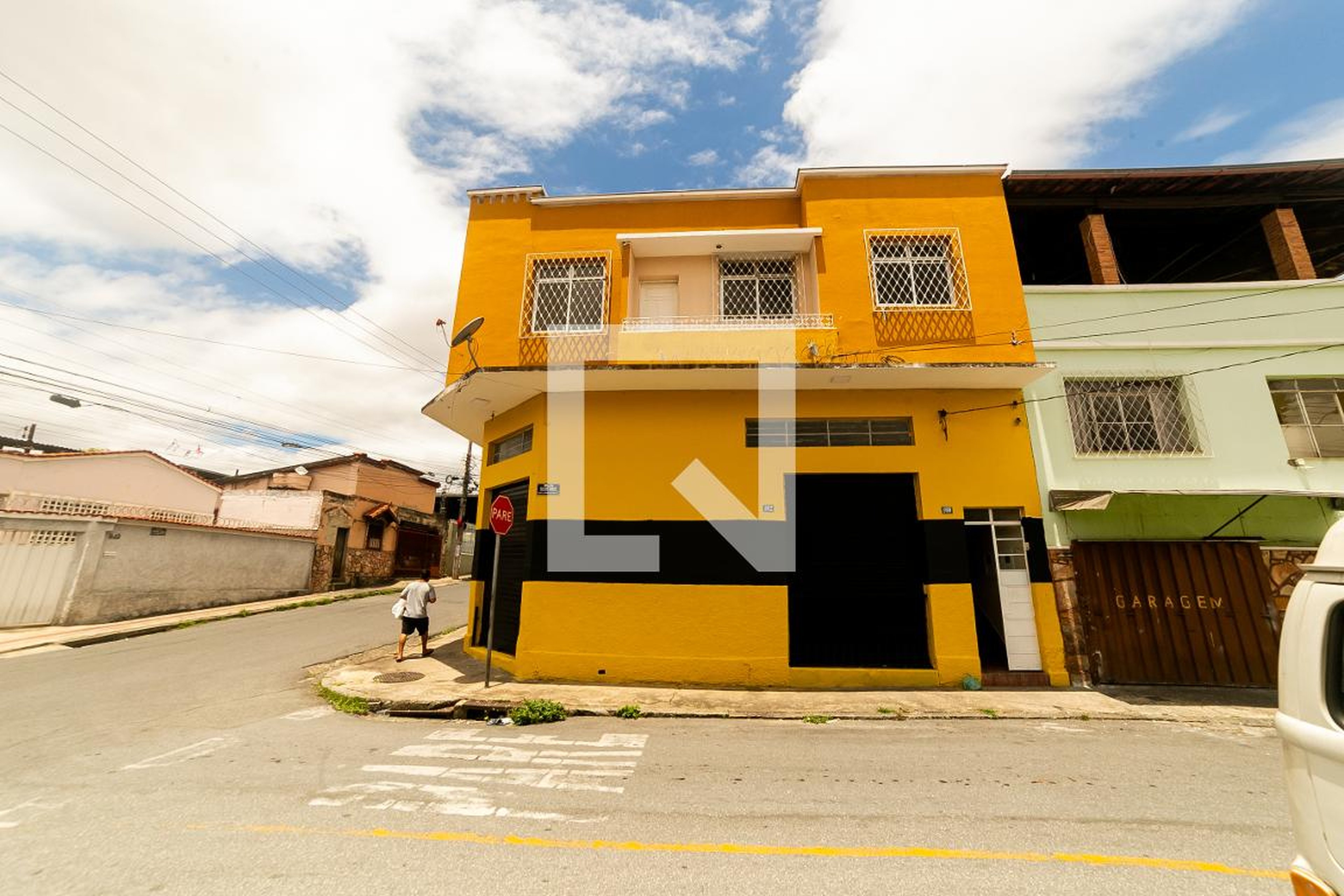 Fachada Condomínio em Rua Euclídes Andrade, 160