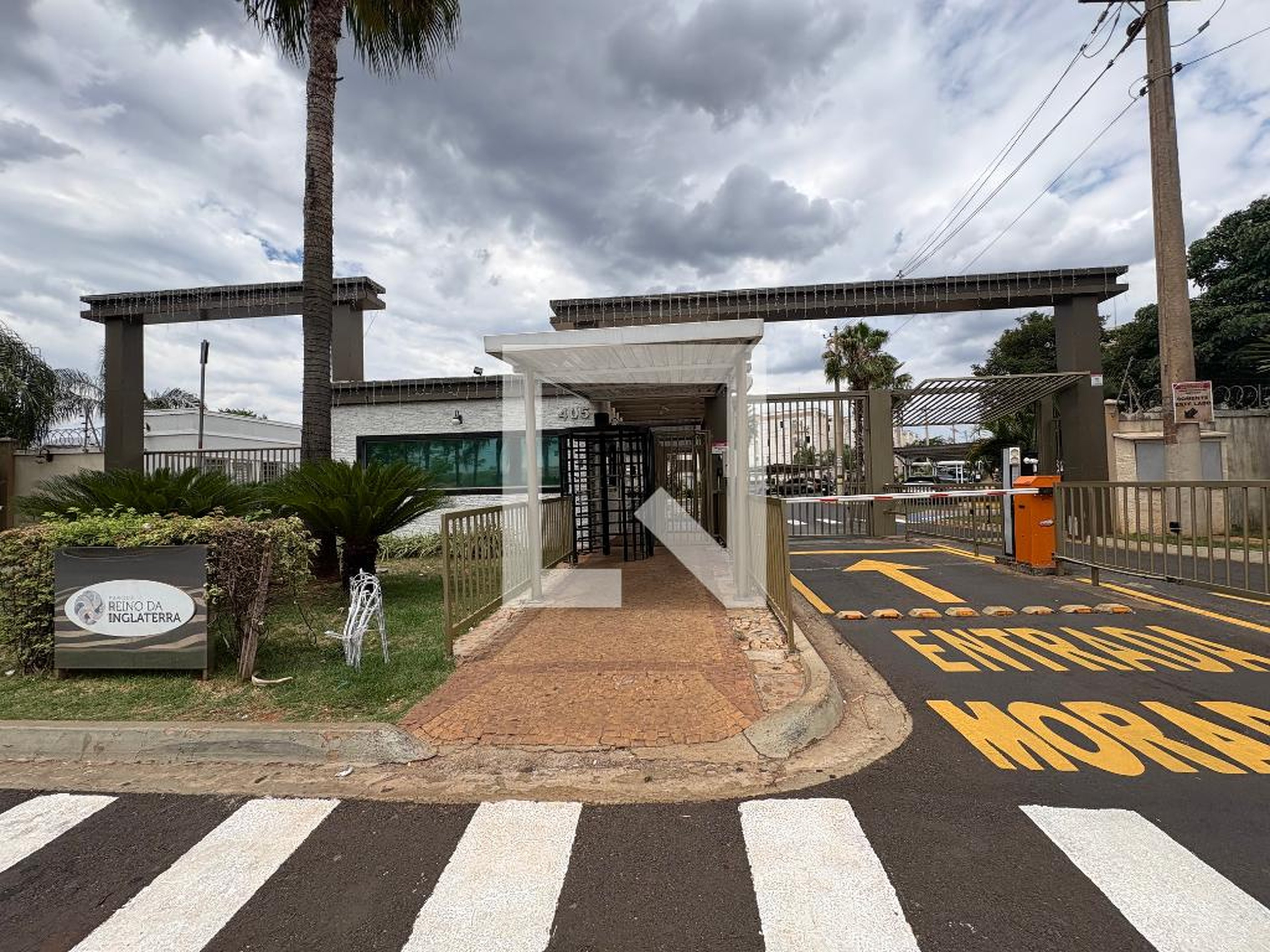 Fachada Condomínio Parque Reino da Inglaterra