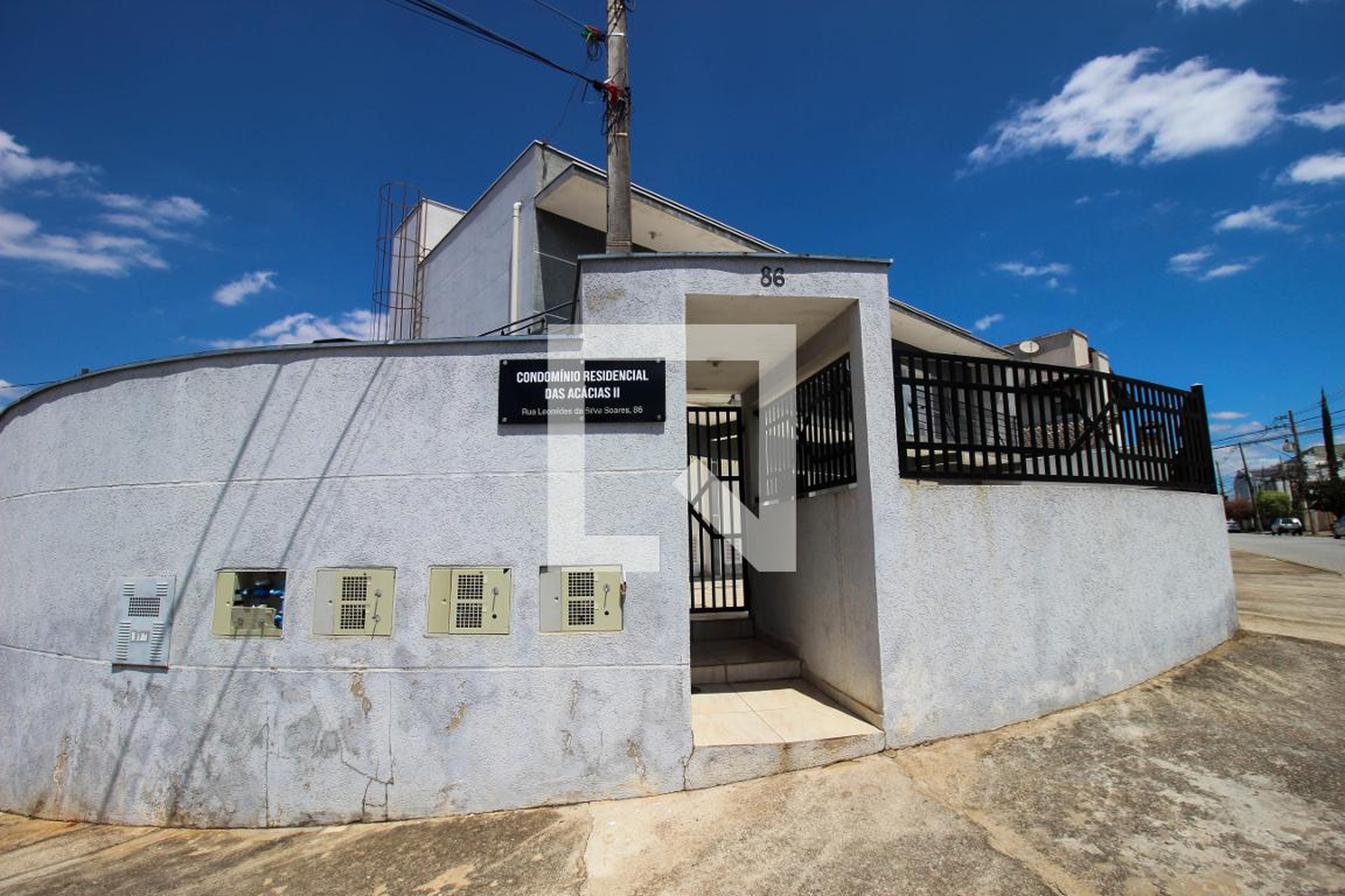 Fachada Condomínio em Rua Leonildes da Silva Soares, 86