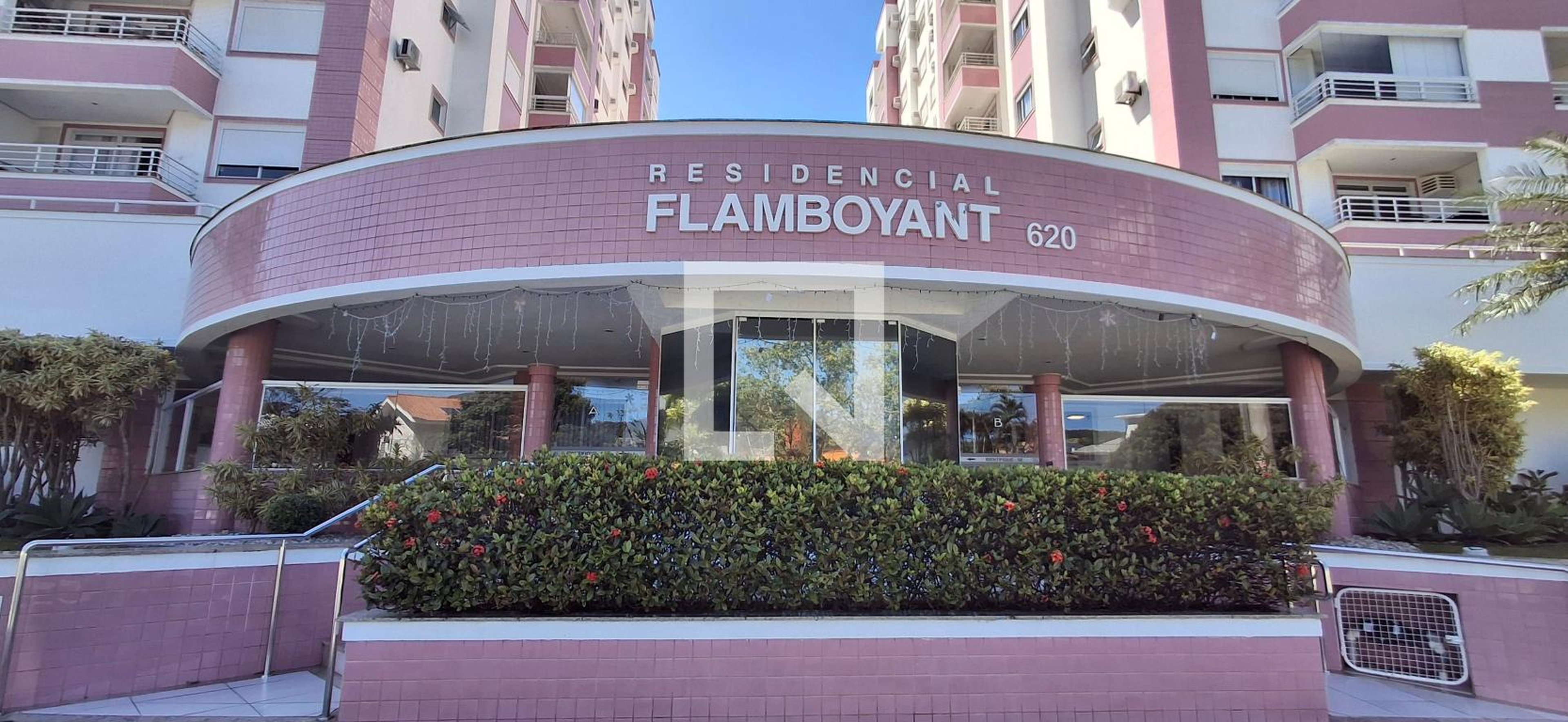 Fachada Residencial Flamboyant