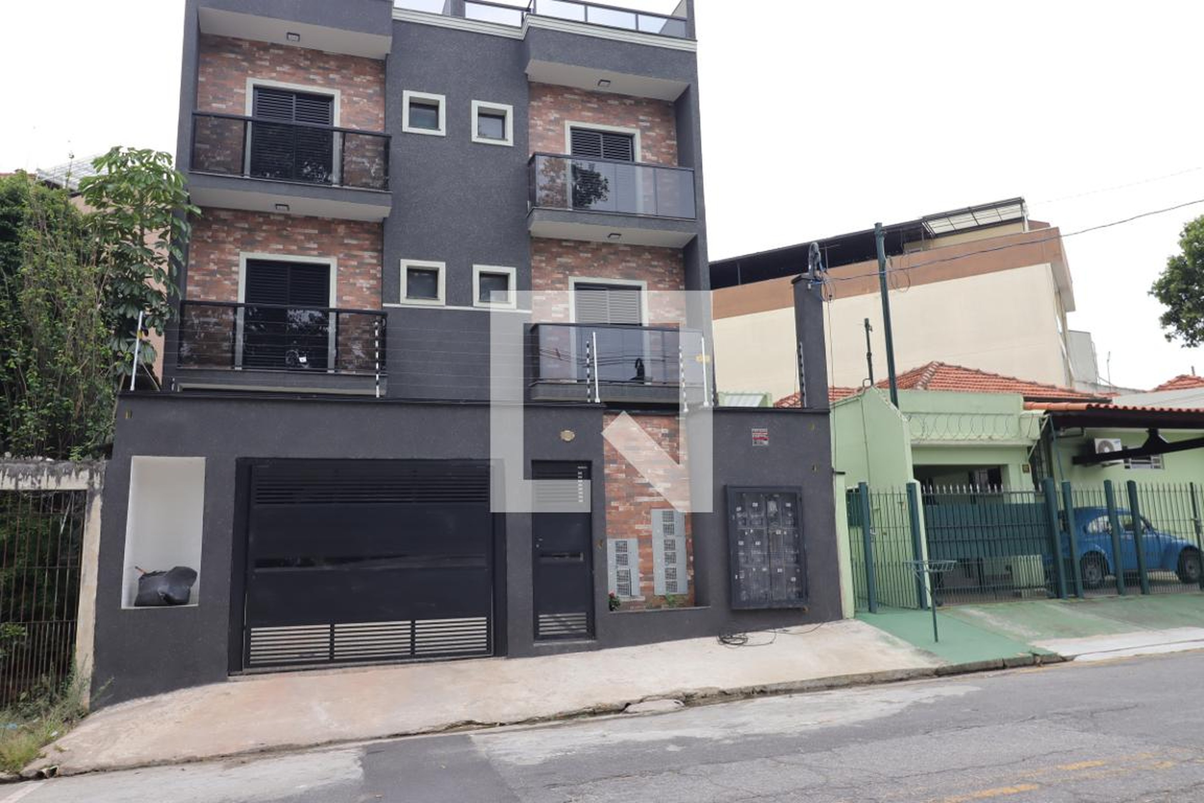 Fachada Condomínio em Rua Cairo, 75