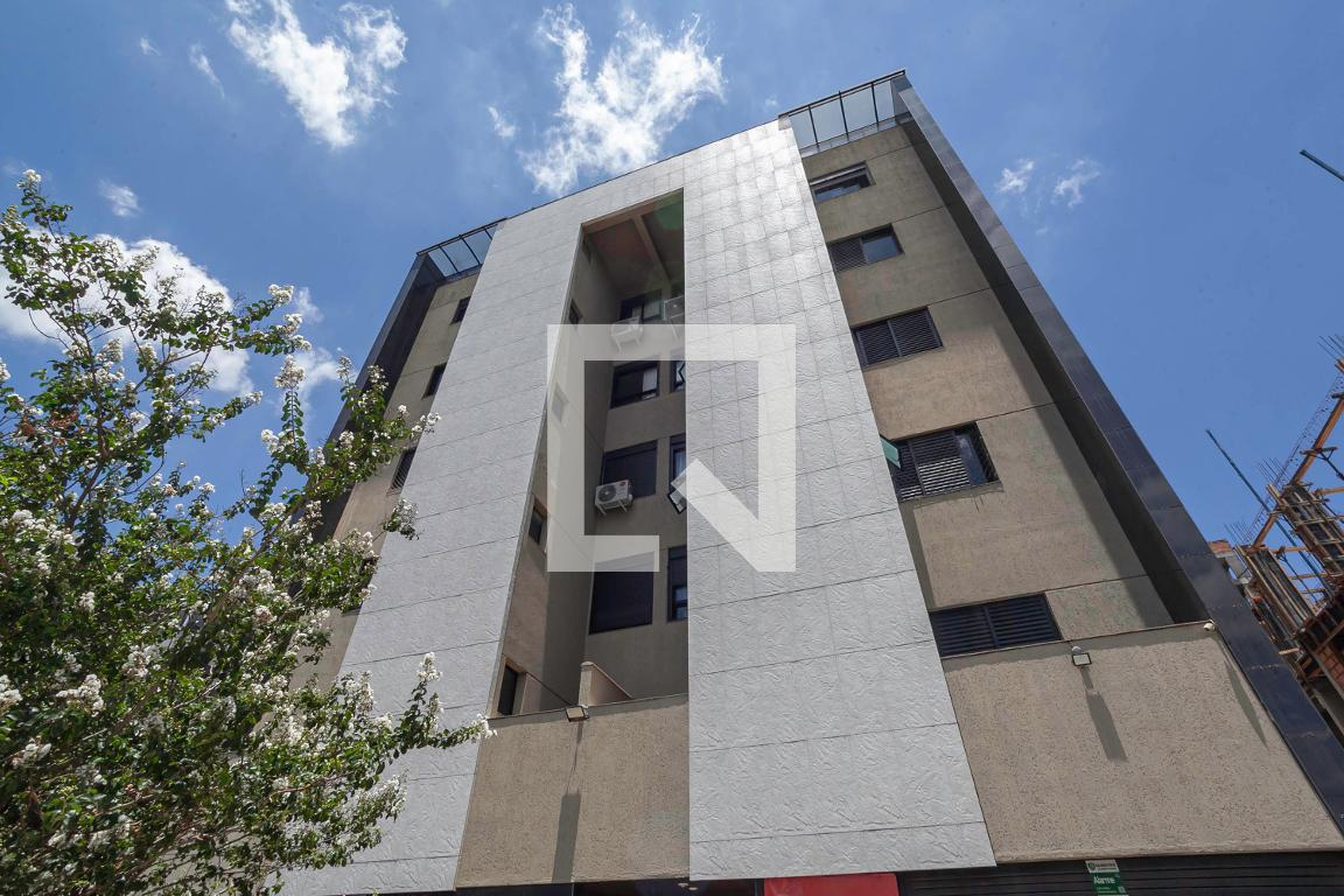 Fachada Condomínio em Rua José Moura Peçanha, 128