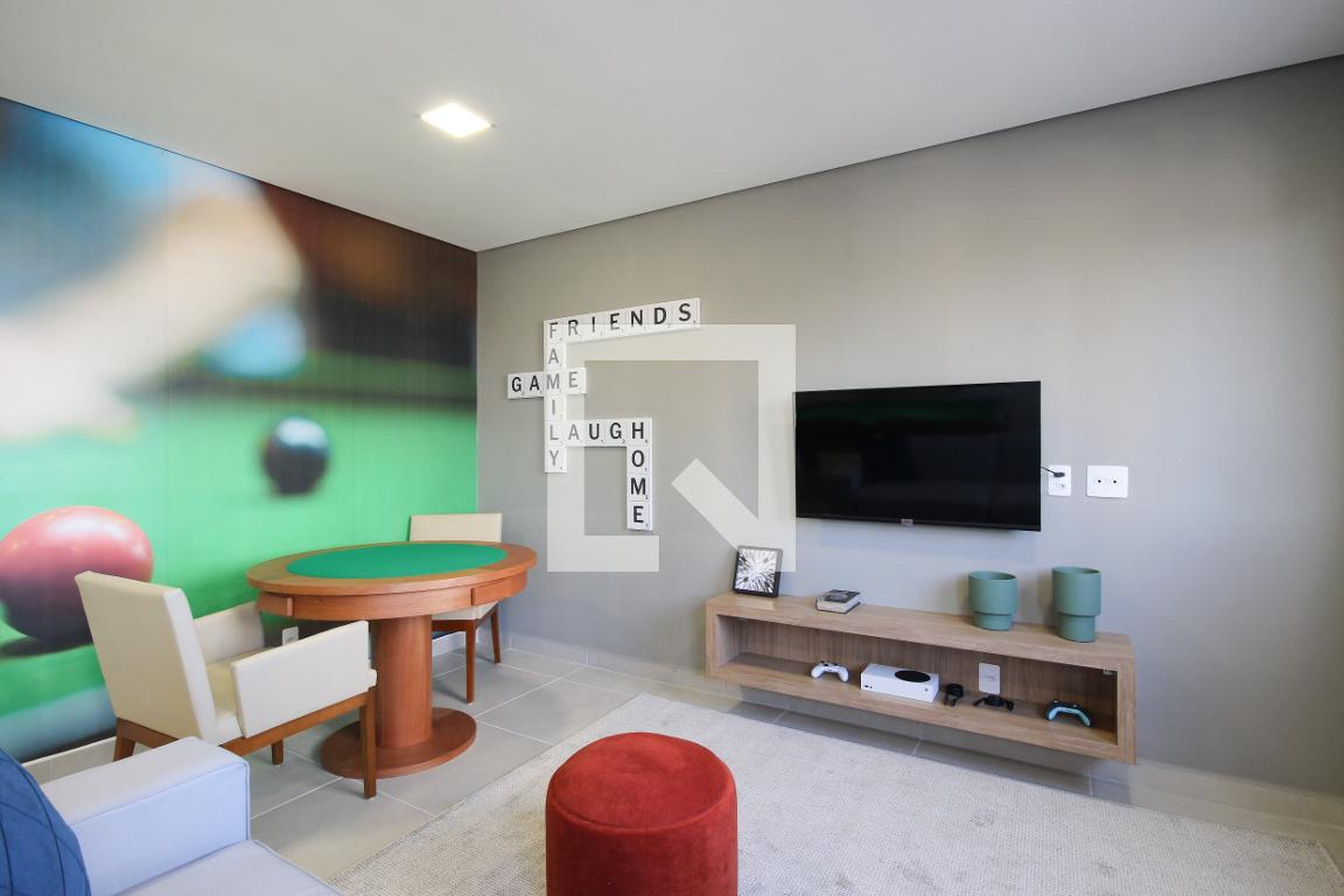 Sala de Jogos - Estação 235