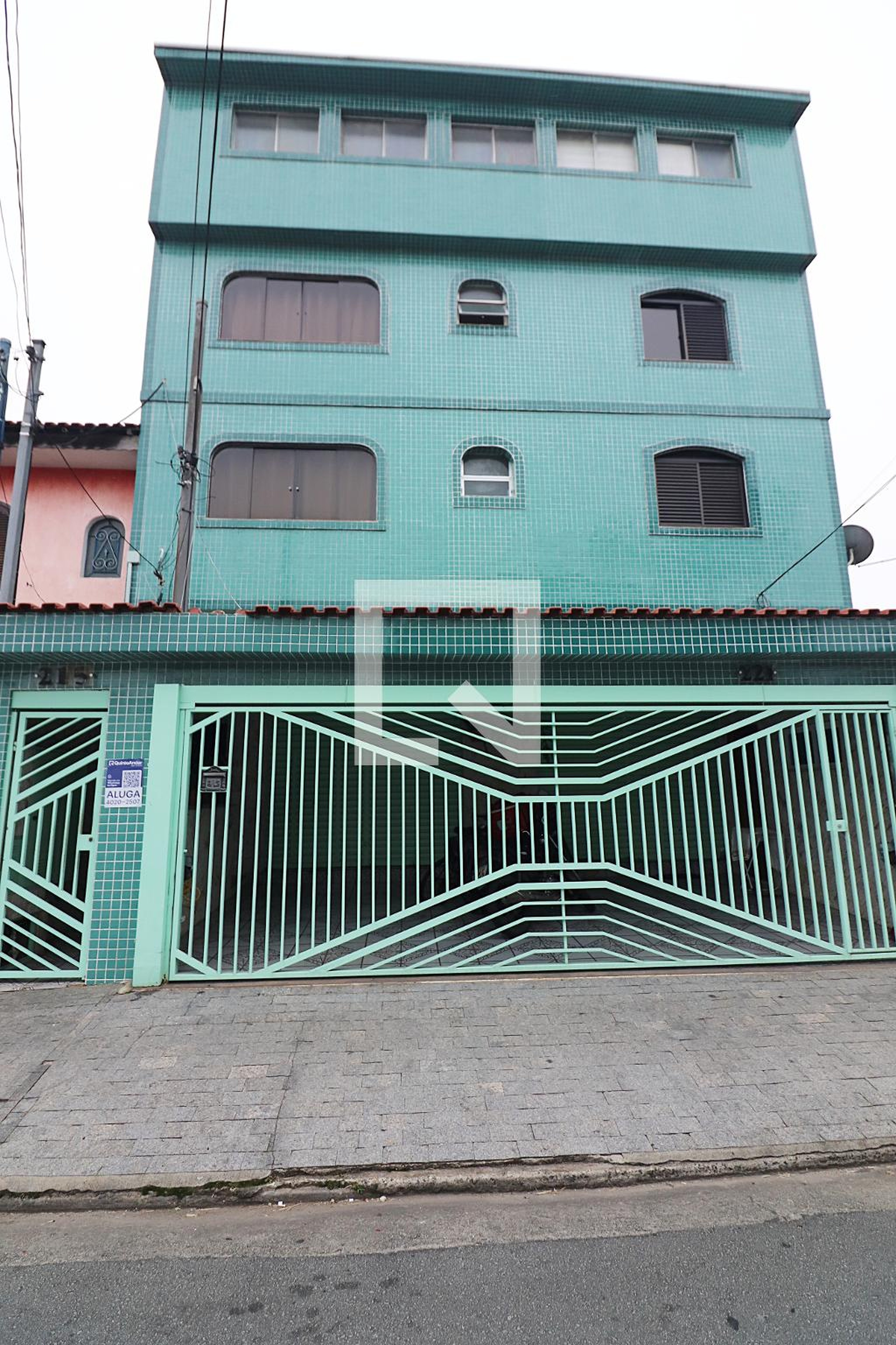 Fachada Condomínio em Rua São Lourenço, 221