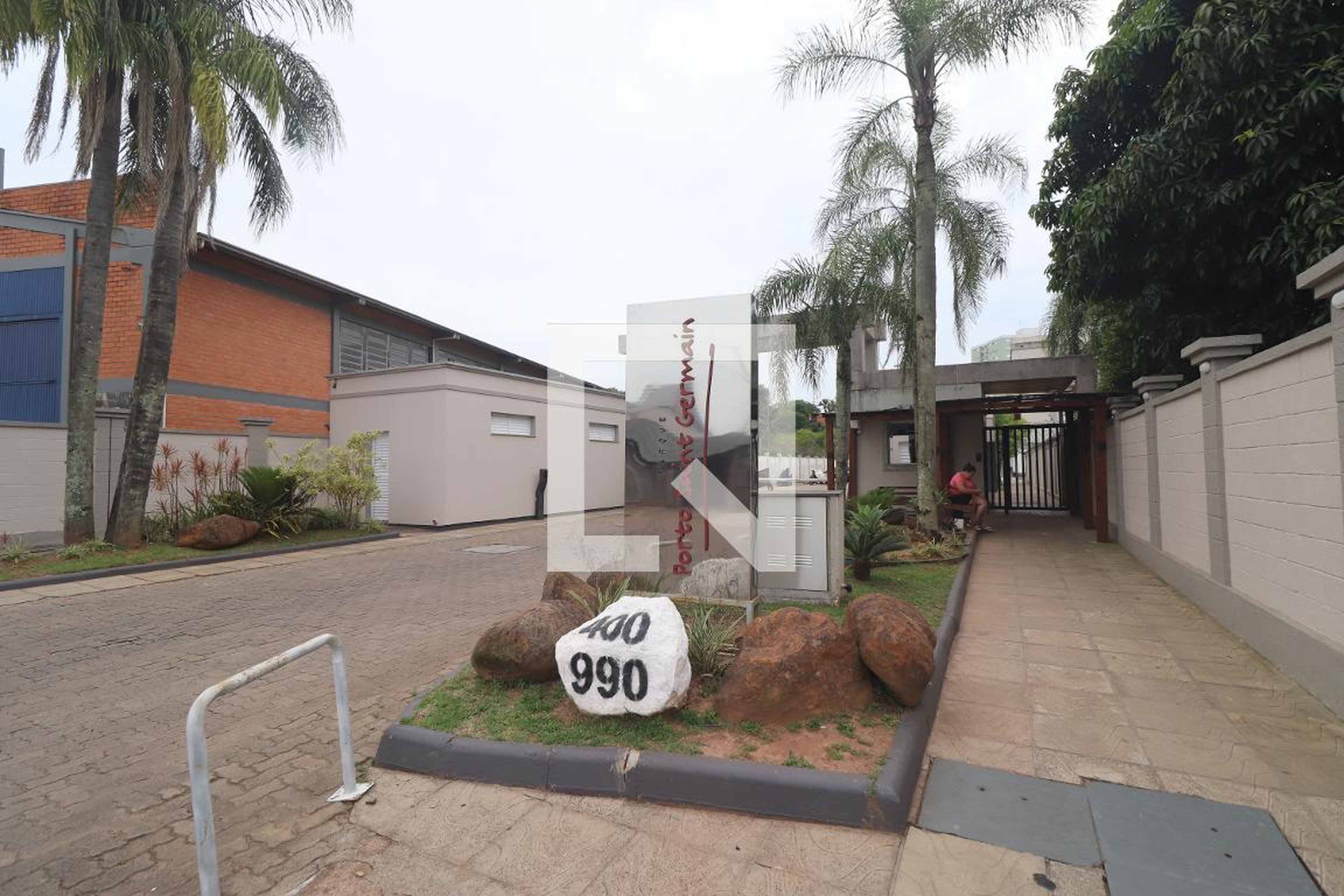 Fachada do Prédio Condomínio Porto Saint Germain