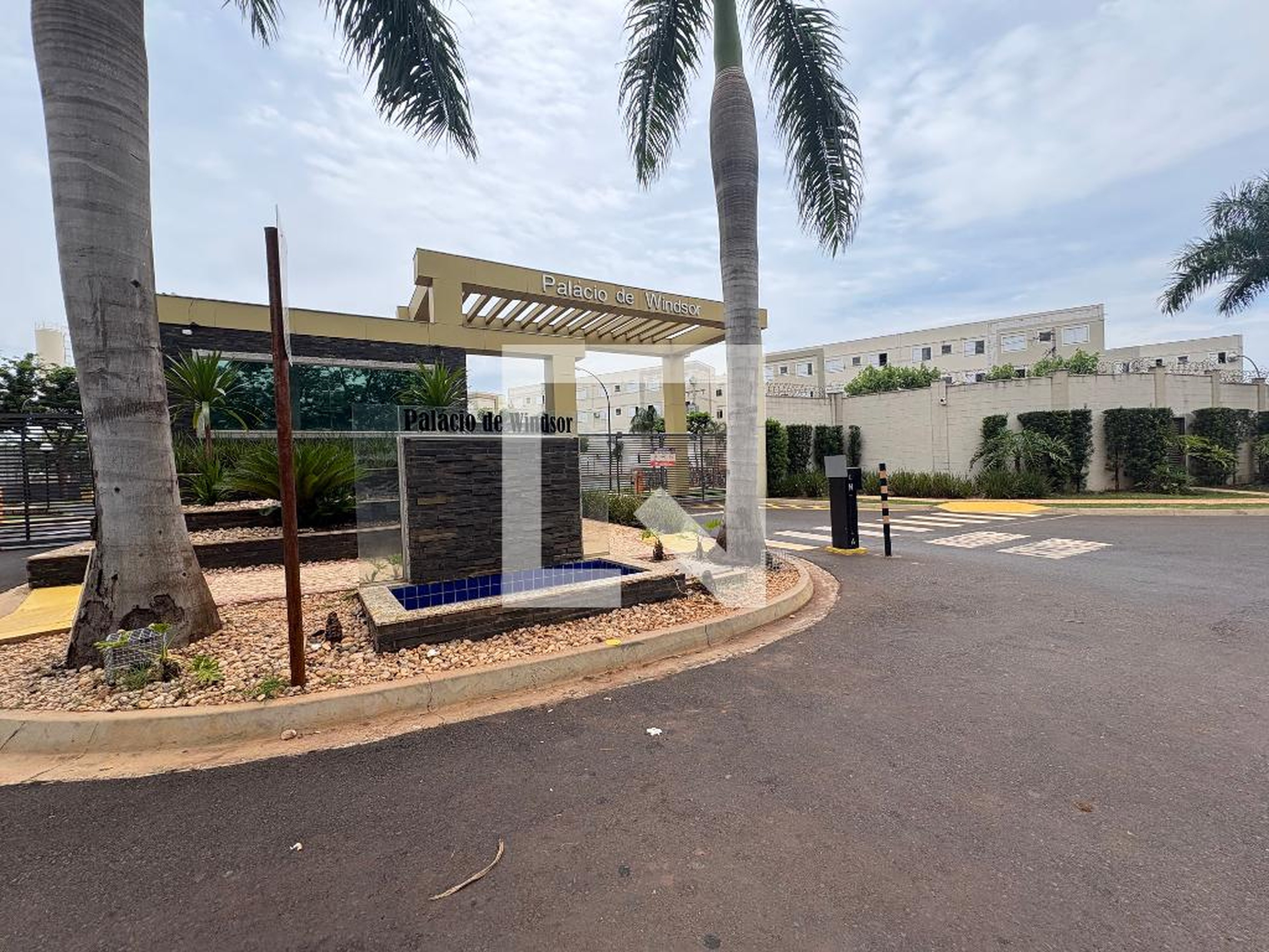 Fachada Condomínio em Rua Benedito Francisco, 656