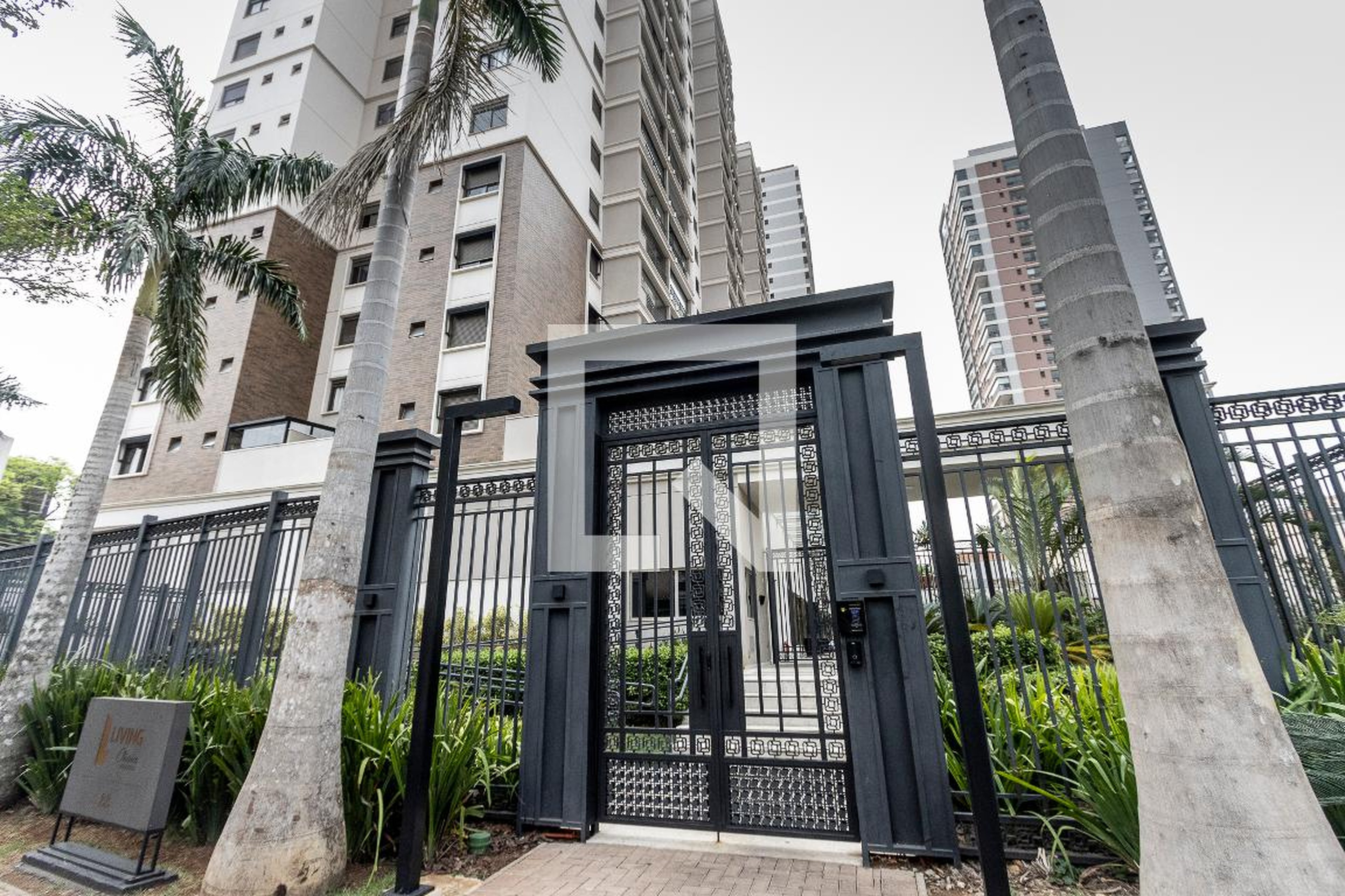 Fachada do condomínio Condomínio Living Clássico