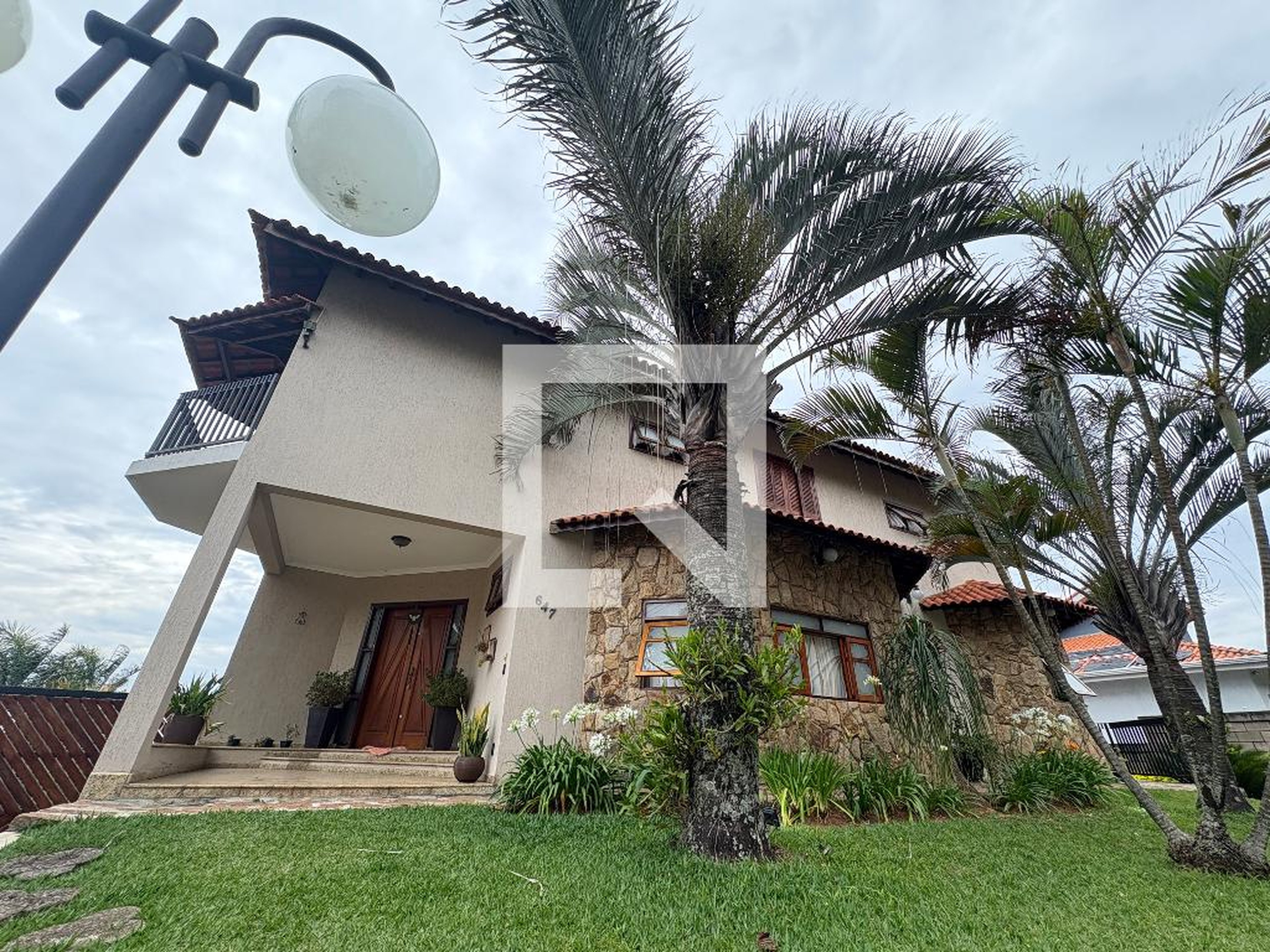 Fachada Condomínio em Rua Rubéns Ferreira Dias, 647