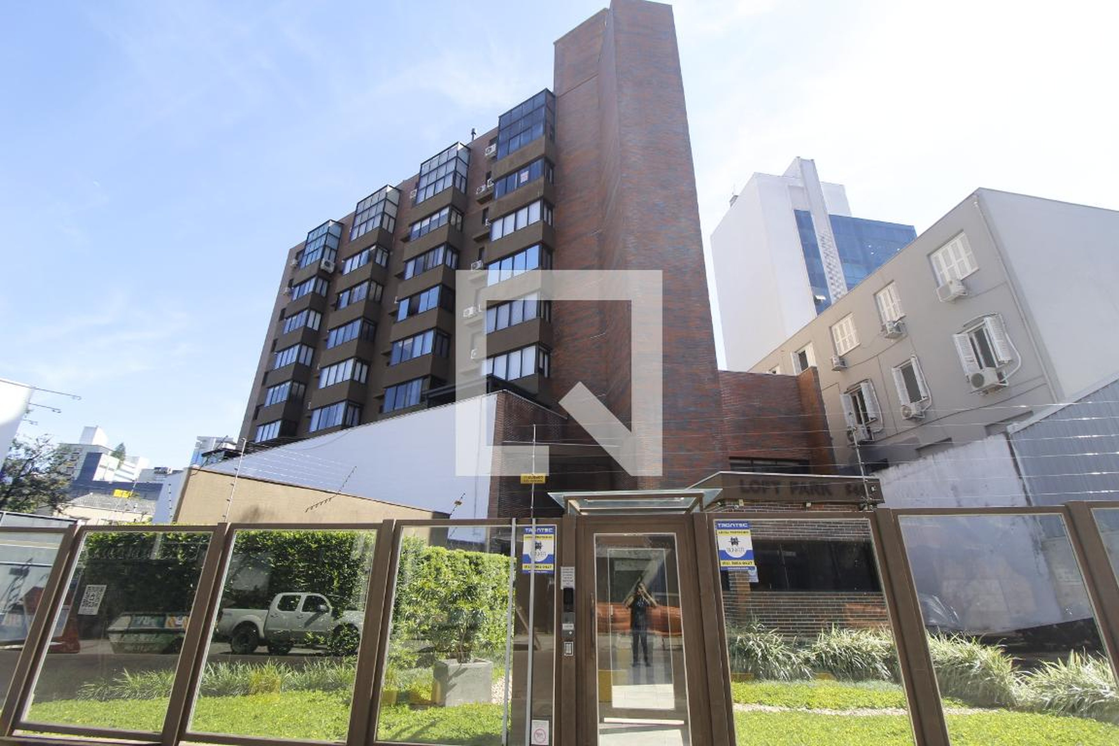 Fachada Condomínio Loft Park