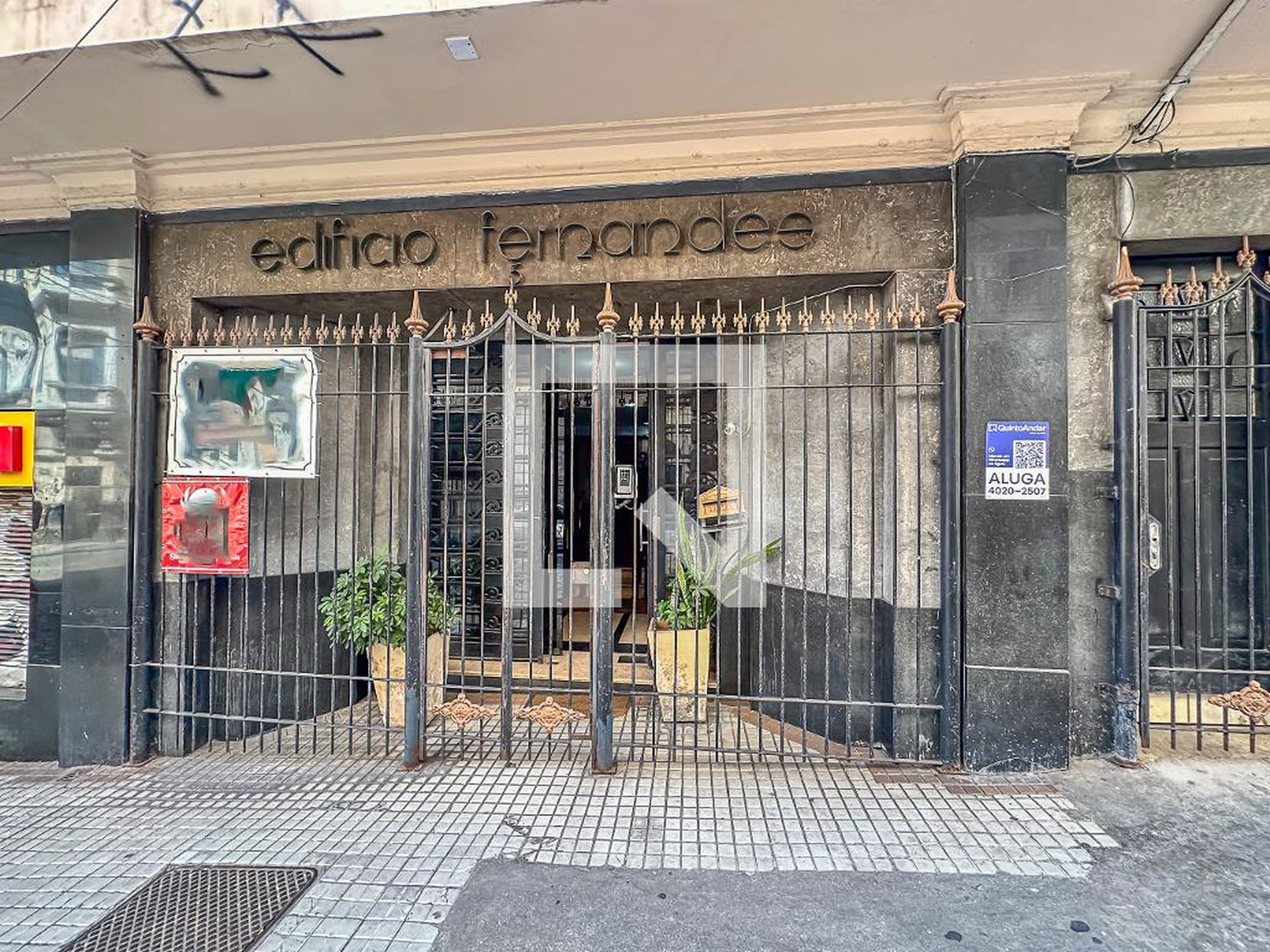 Fachada Condomínio em Rua Francisco Muratóri, 5