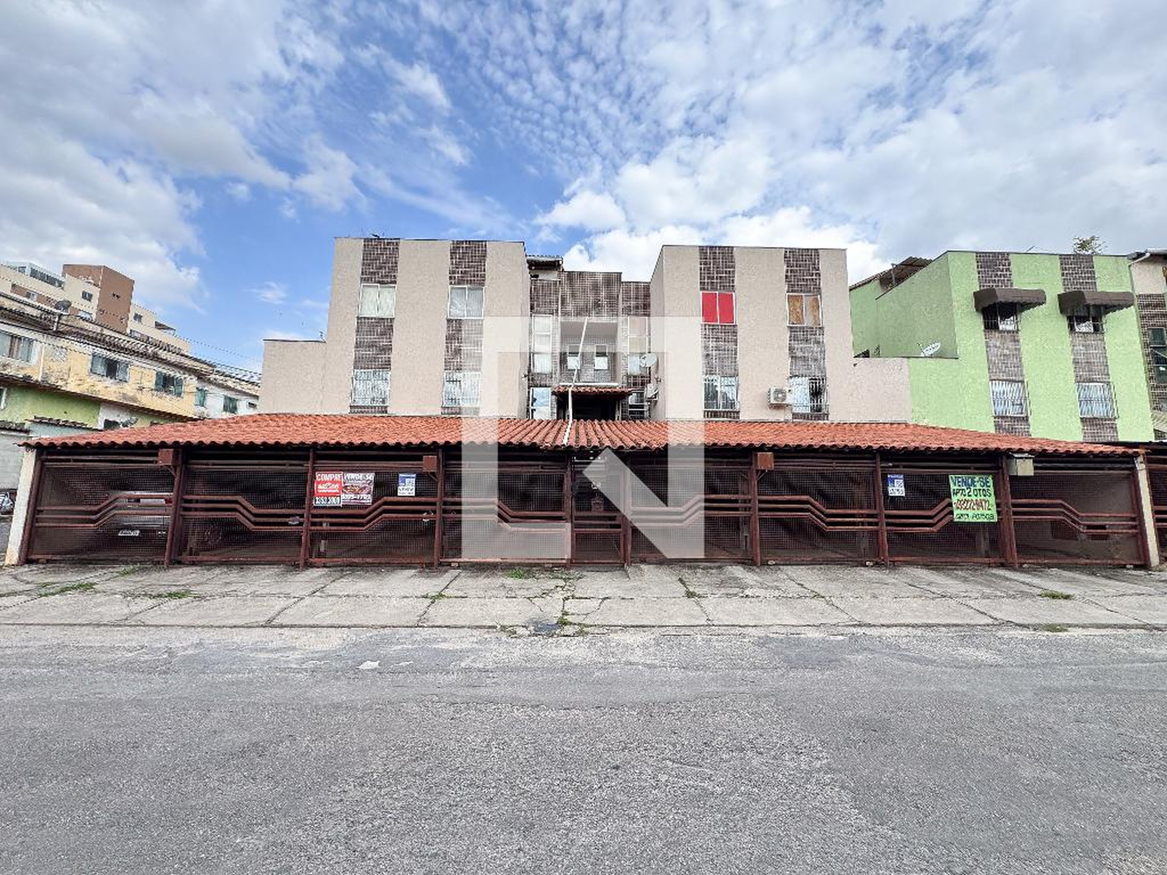 Fachada Condomínio em Rua Custódio Maia, 60