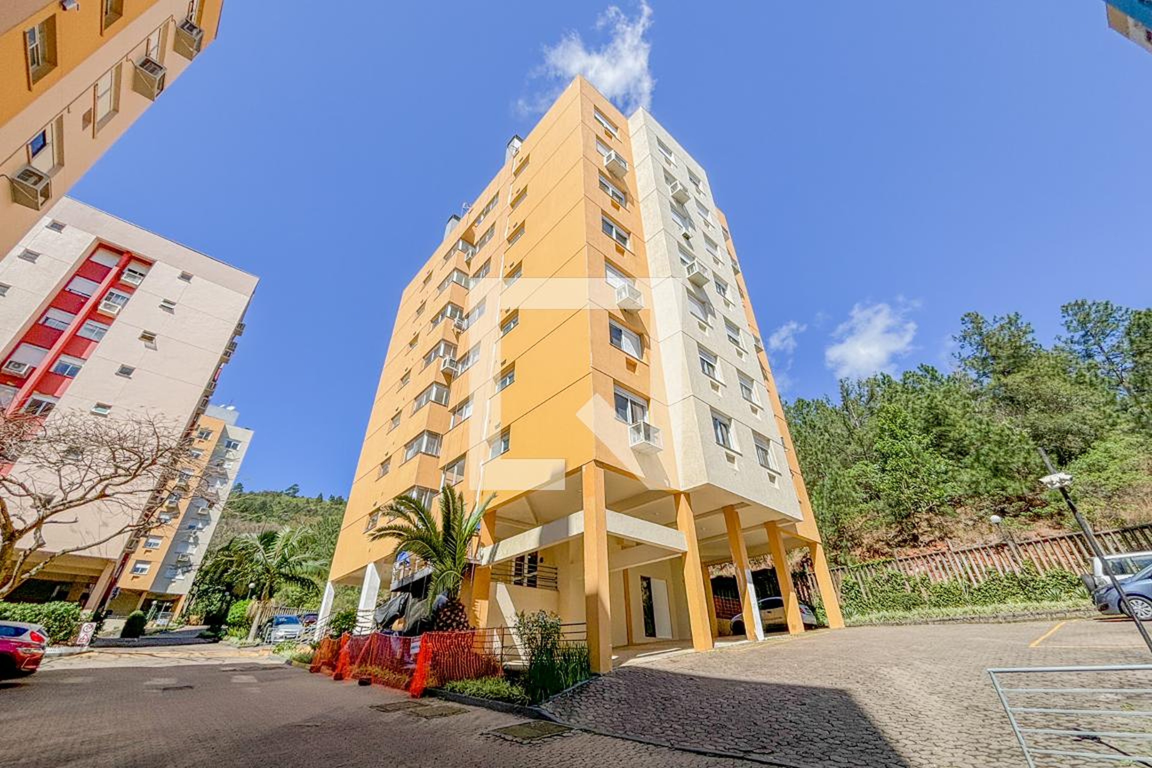 Fachada Condomínio em Rua Costa Lima, 1179