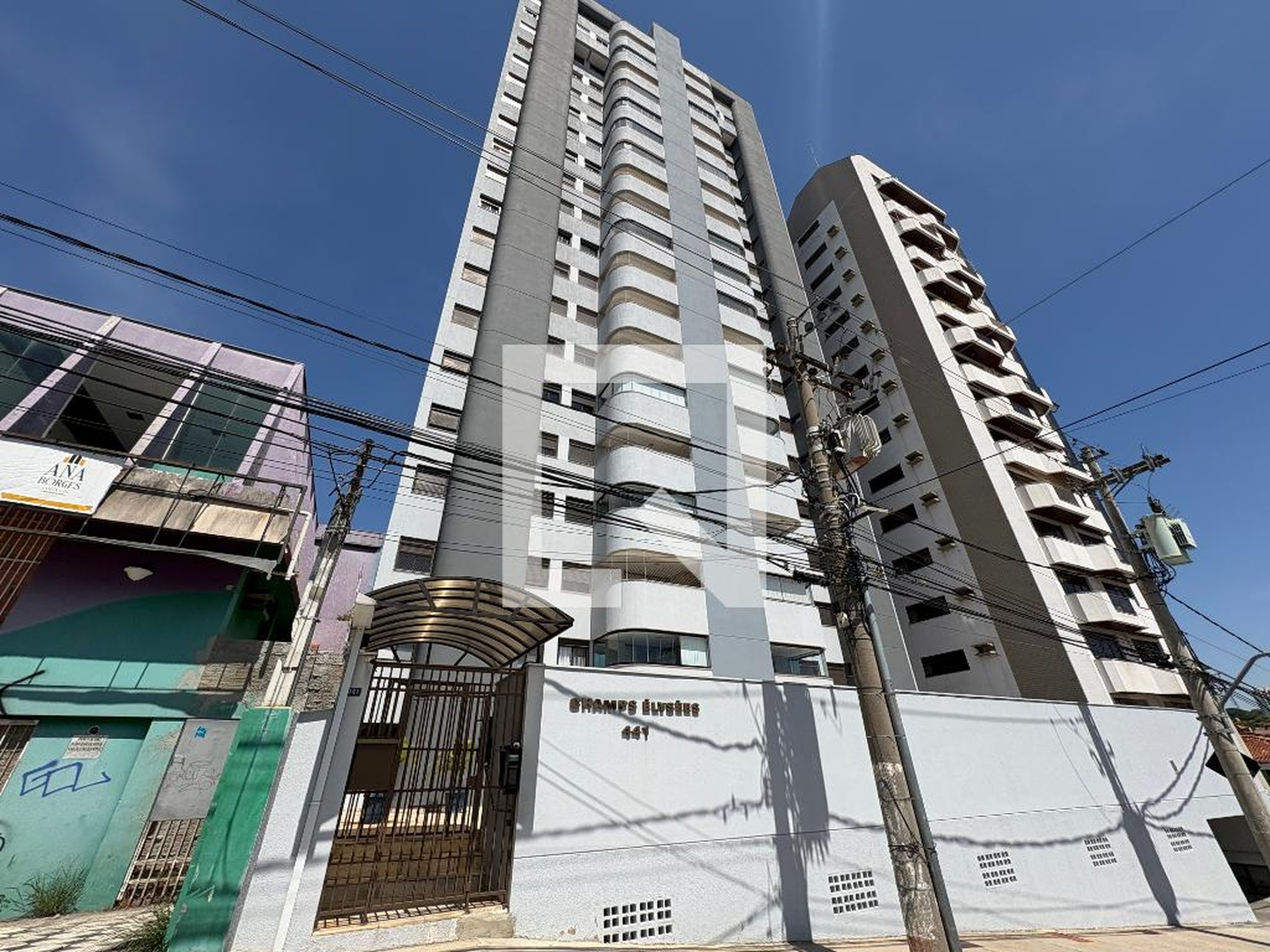 Fachada Condomínio Champs Elysees