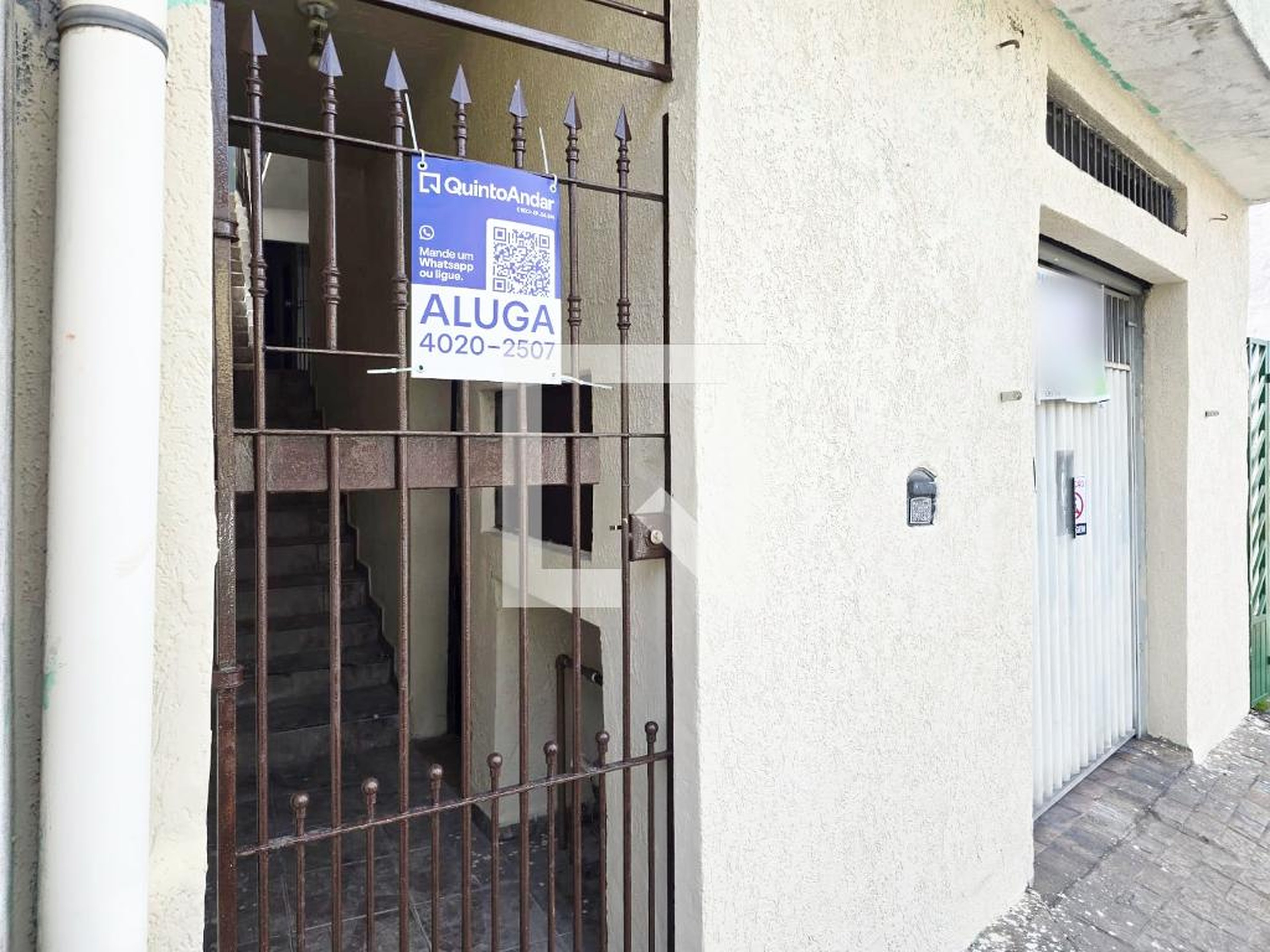 Fachada Condomínio em Rua Cachoeira, 1598