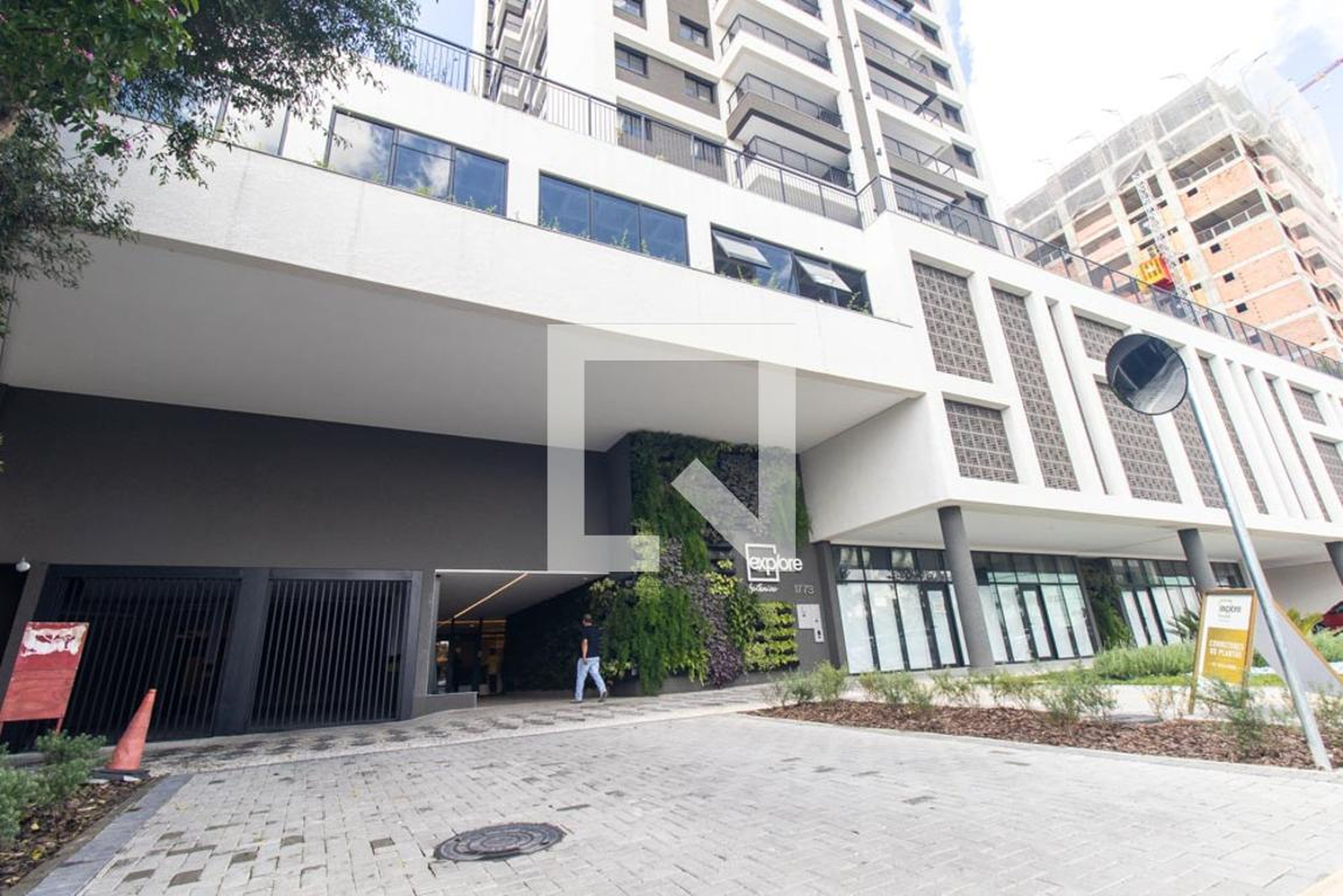 Fachada Condomínio em Avenida Presidente Affonso Camargo, 1173