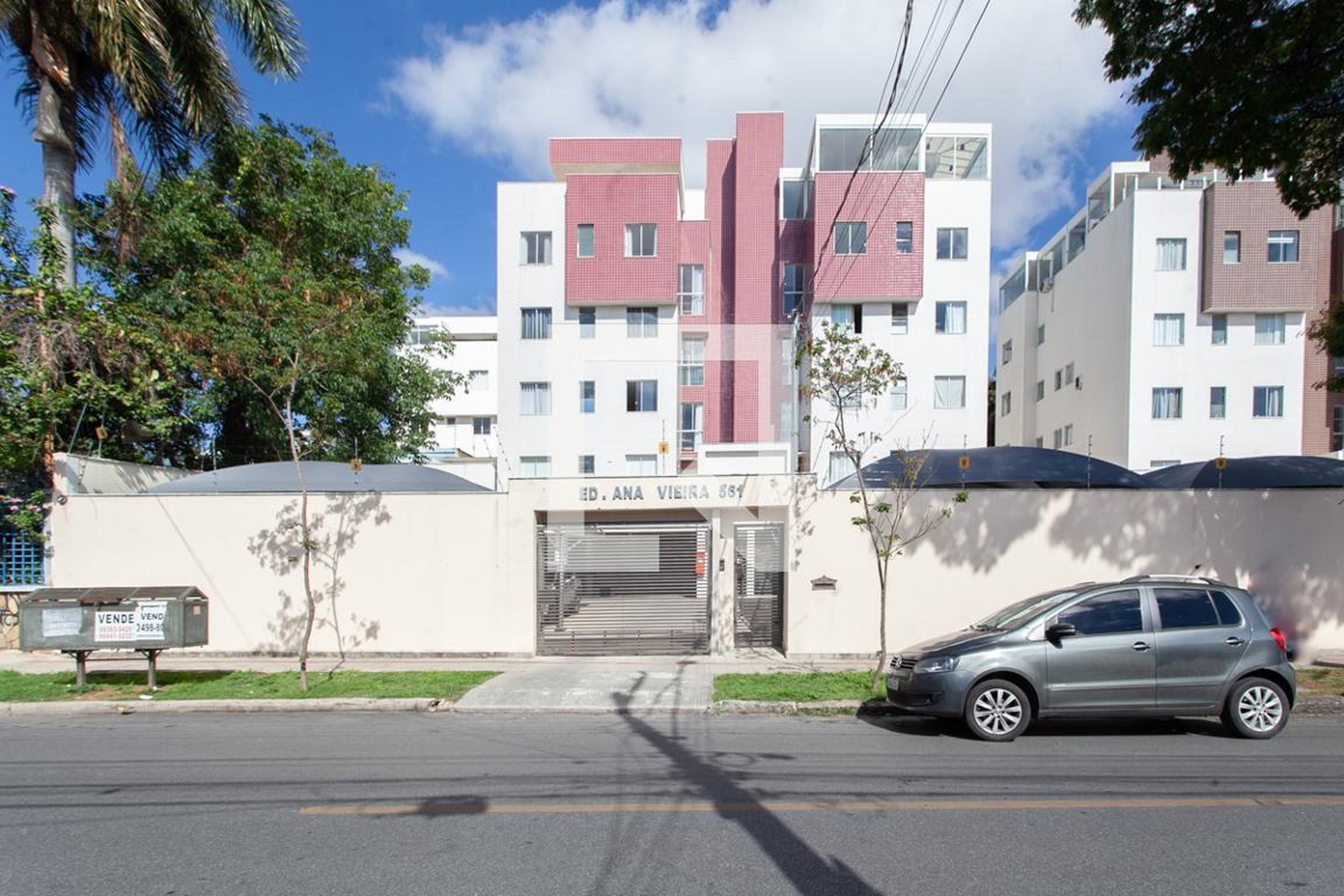 Fachada Condomínio em Rua Ramalho Ortigão, 561