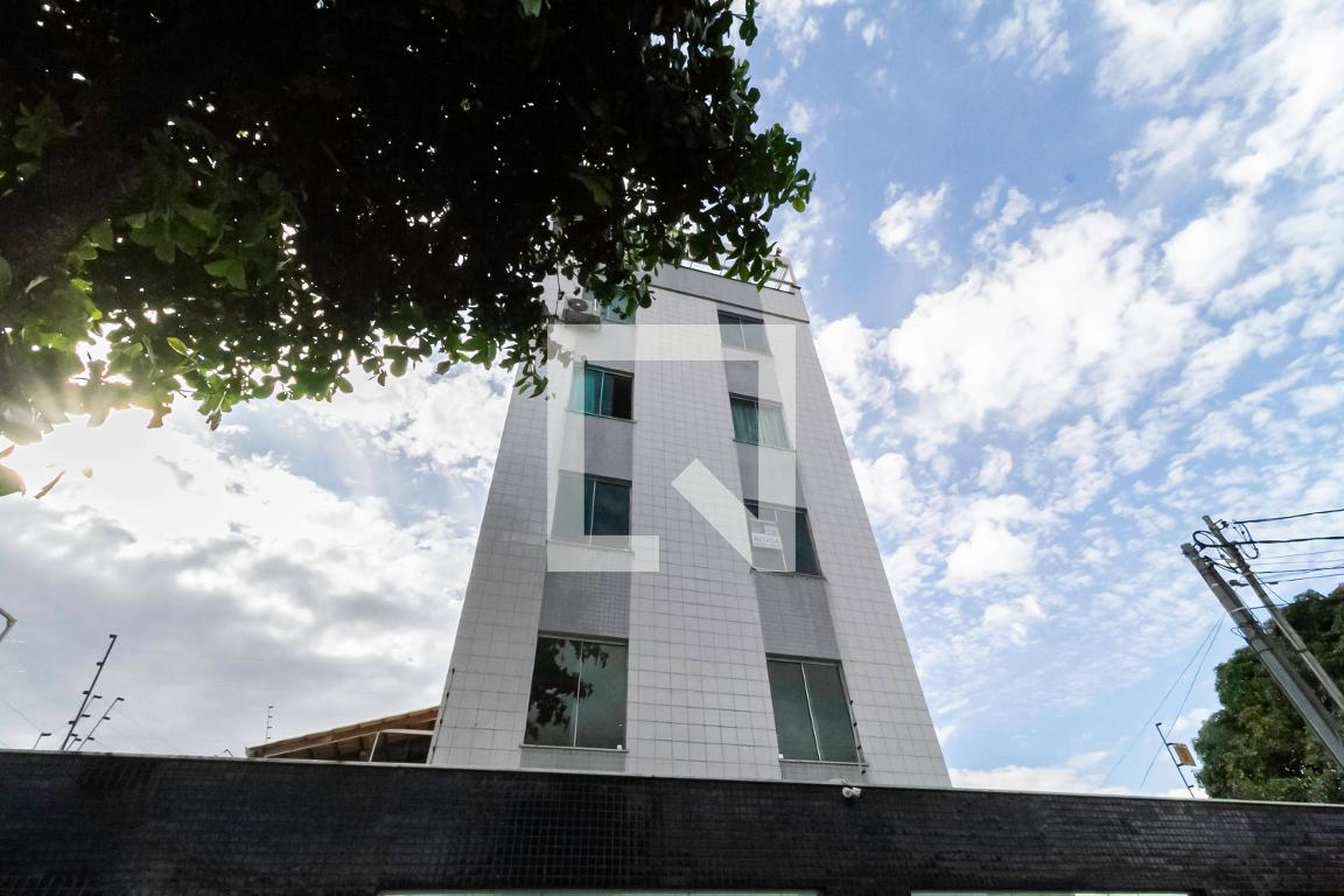 Fachada Condomínio em Rua Hélia Ricaldoni de Freitas, 1016