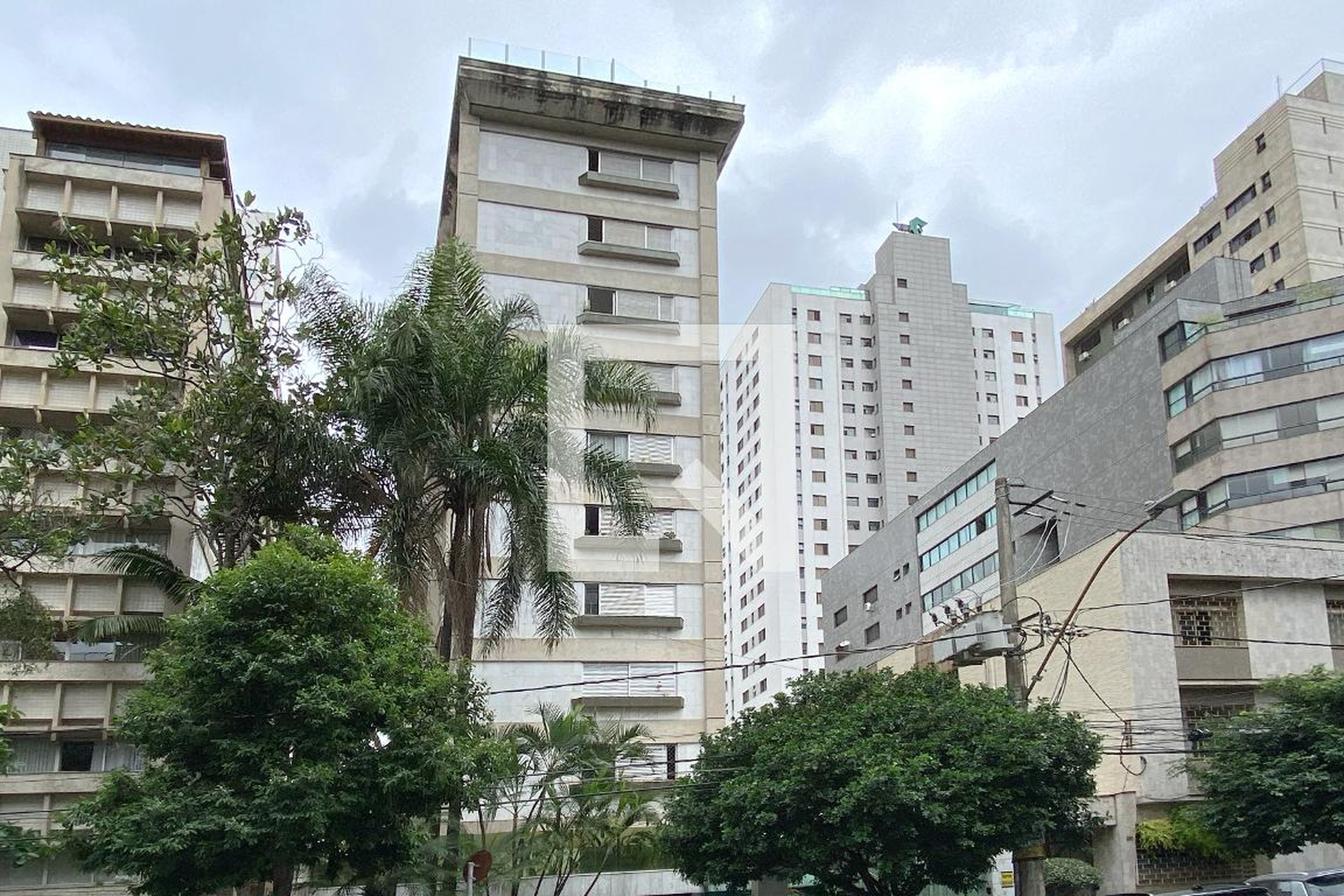 Fachada Condomínio em Rua Paracatu, 1423