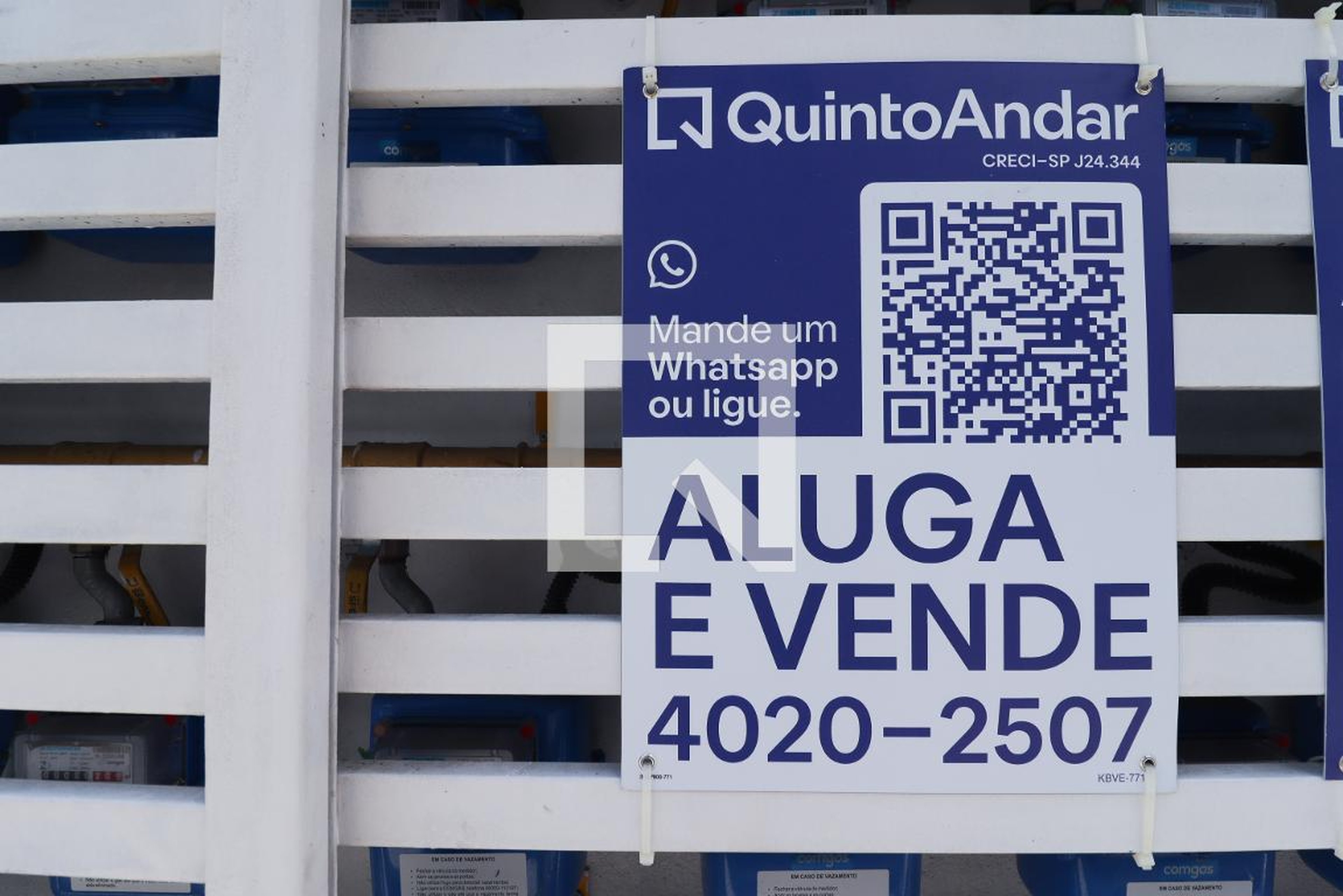 Fachada Condomínio em Rua Alfredo Pujol, 1157