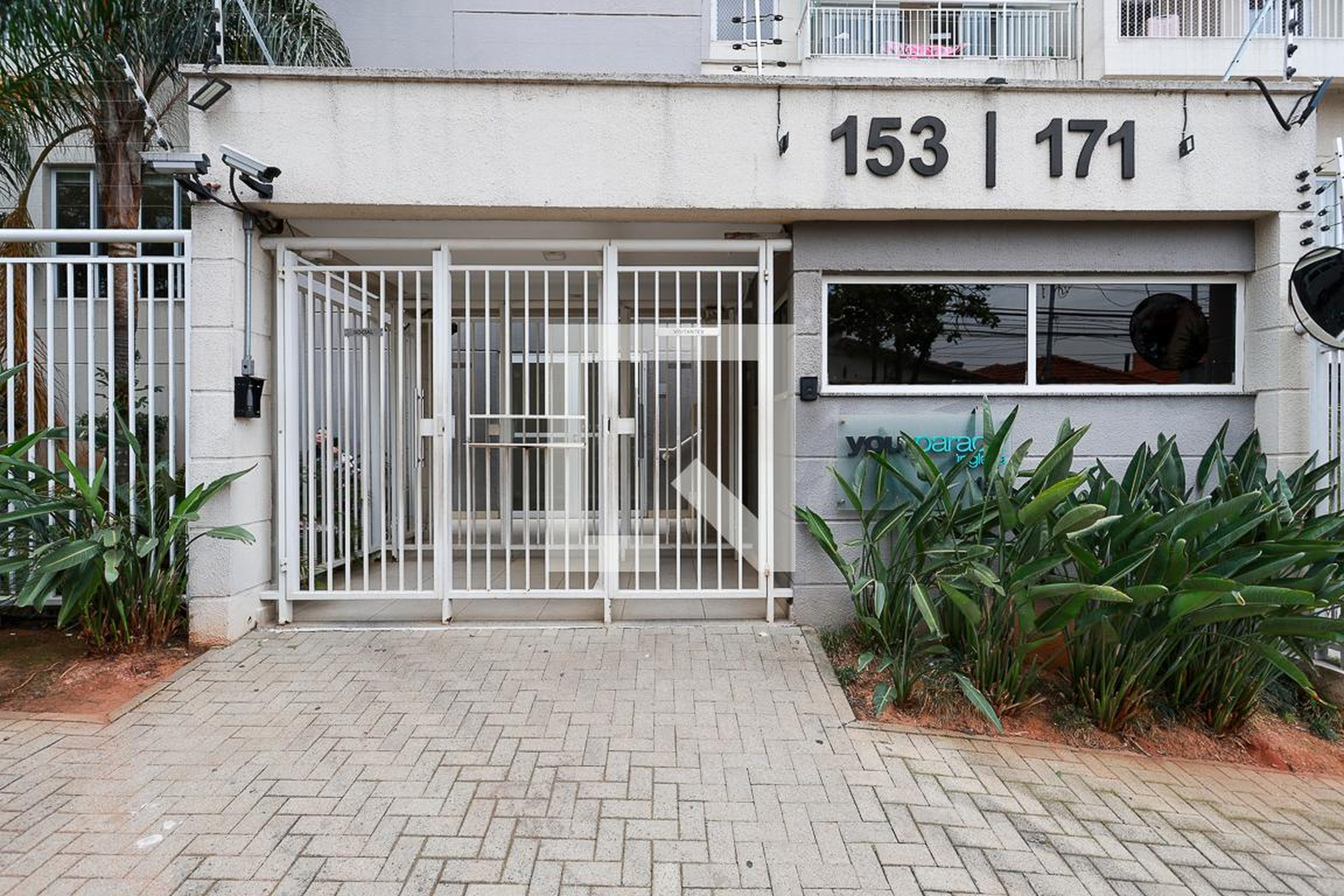 Fachada do condomínio Condomínio You, Parada Inglesa