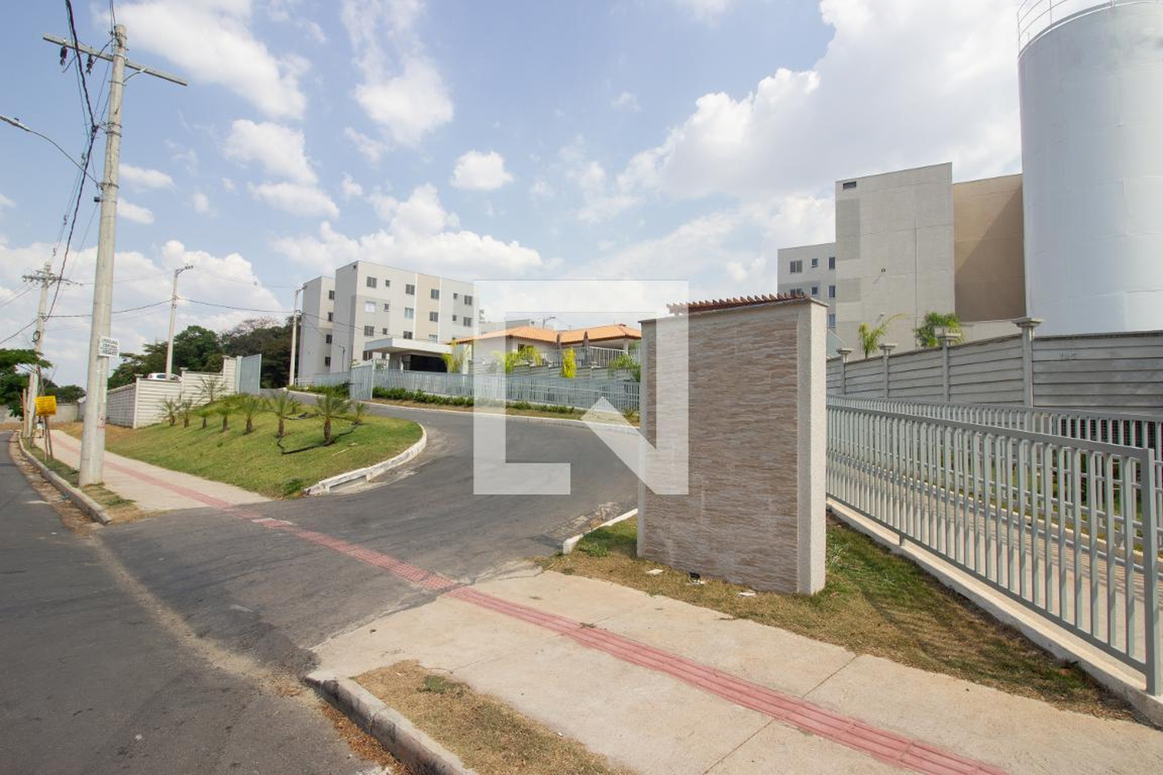 Fachada Condomínio em Rua José Soares da Costa Neto, 295