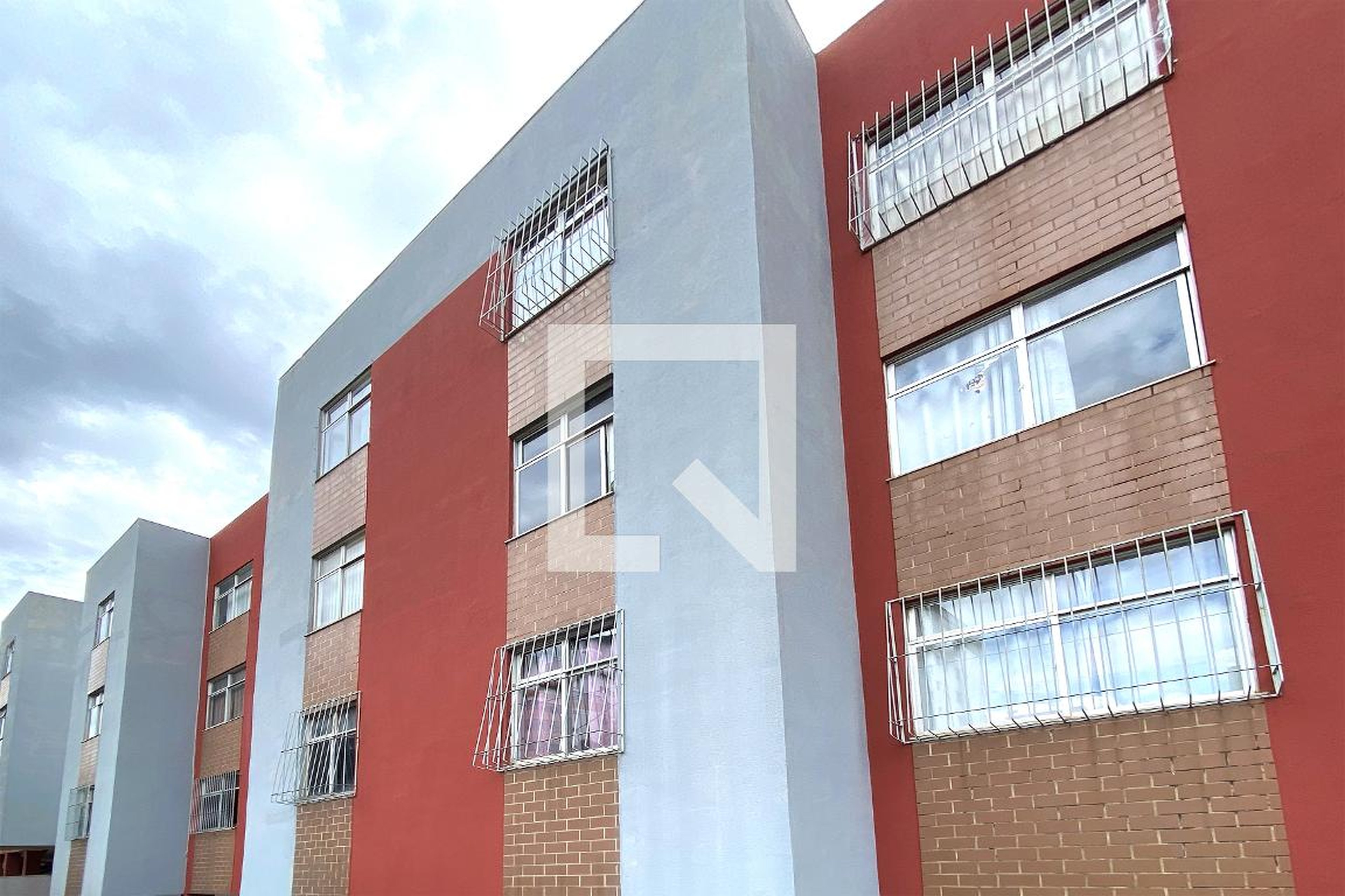 Fachada Condomínio em Rua Leopoldo Campos Nunes, 757