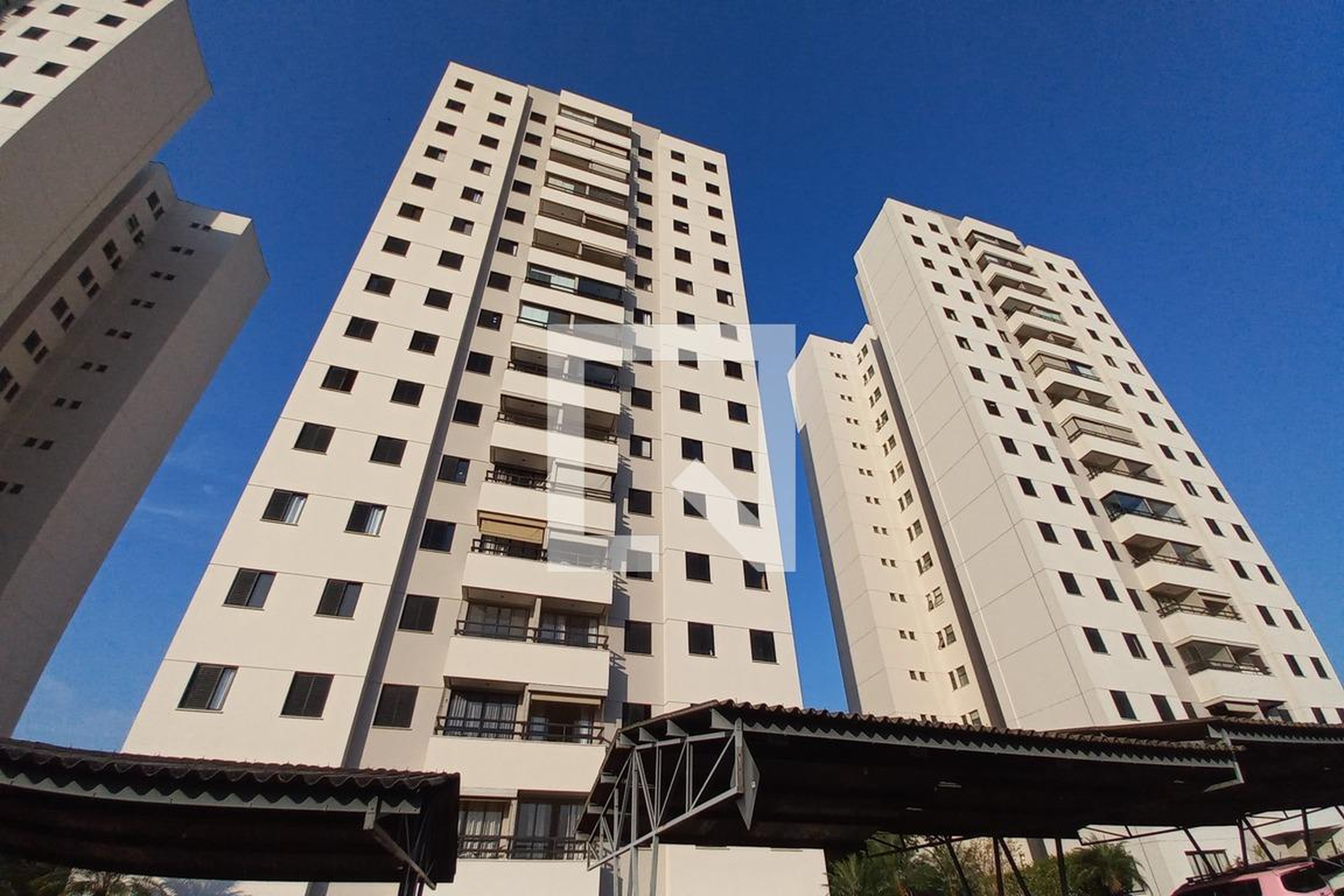 Fachada do Prédio Condomínio em Avenida Maria Emília A. dos Santos de Angelis, 520