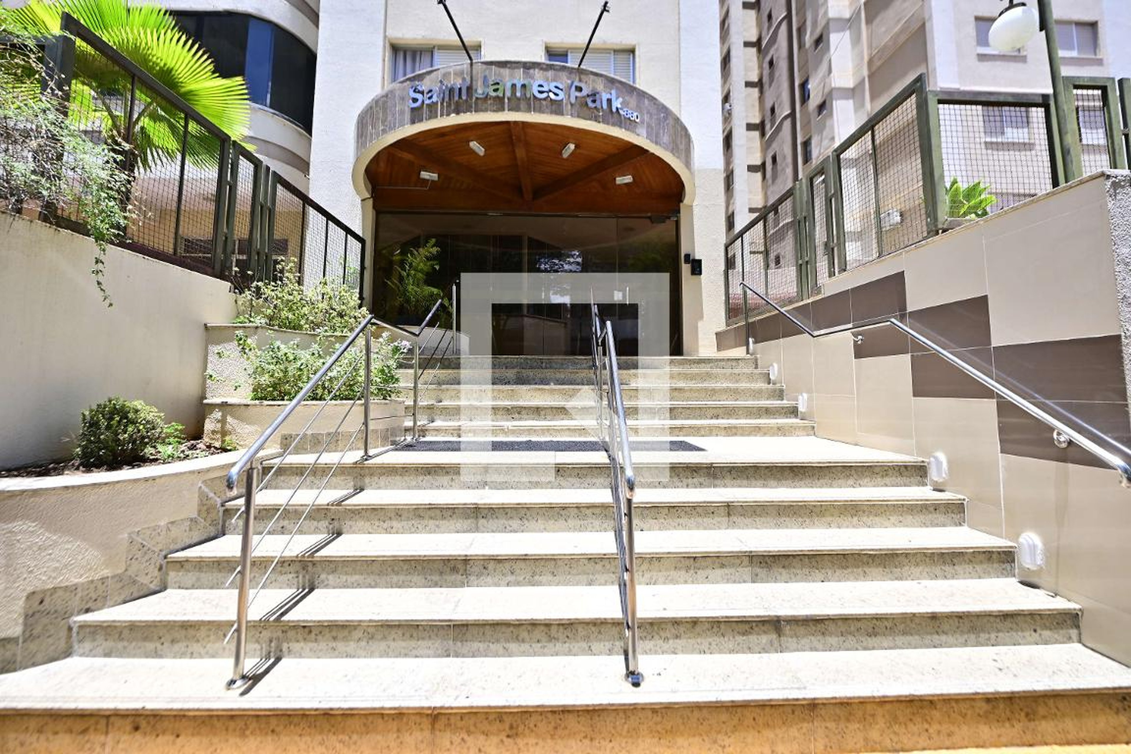 Fachada Condomínio Saint James Park