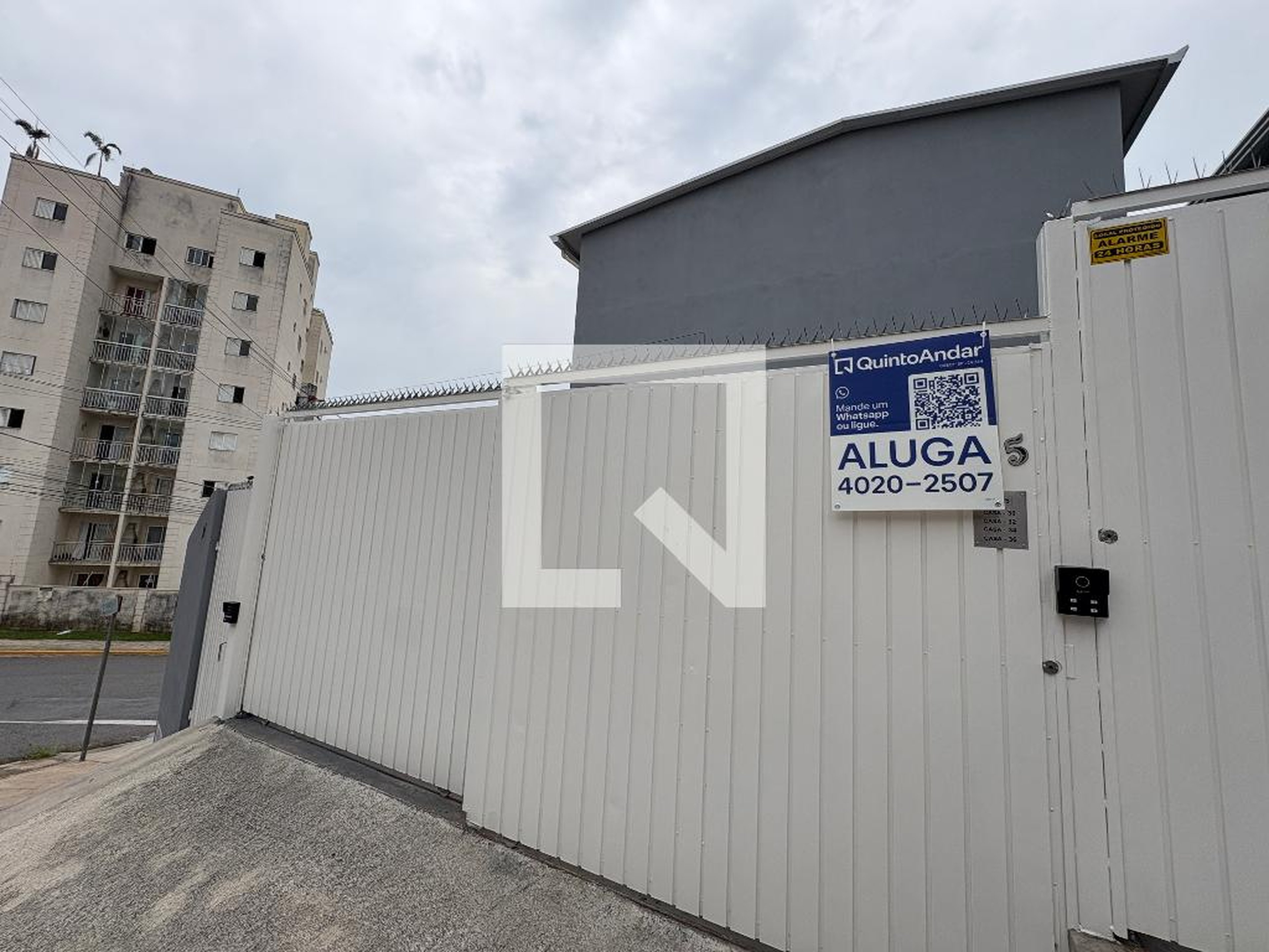 Fachada Condomínio em Rua Argenta, 25