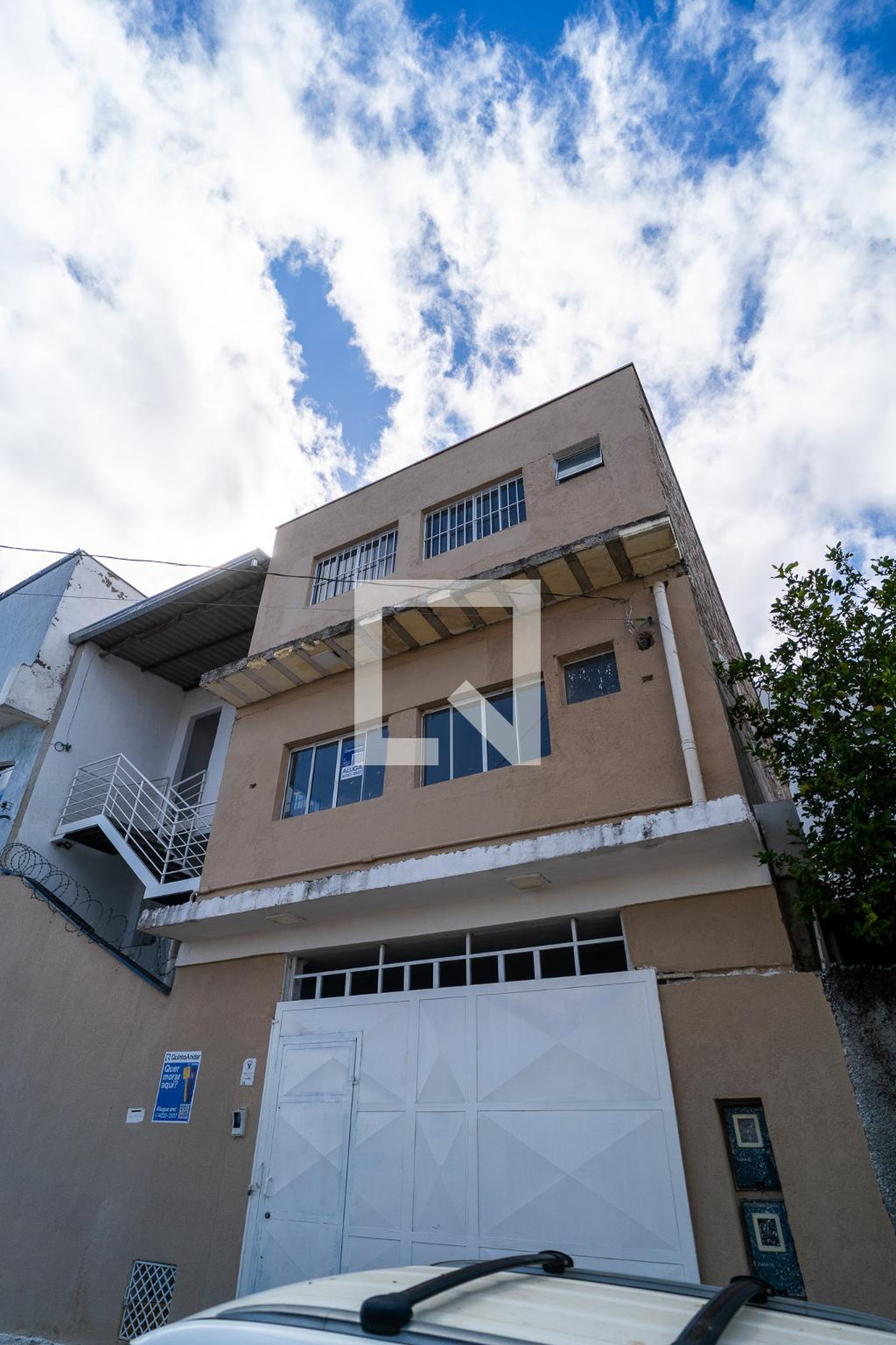 Fachada Condomínio em Alameda dos Jasmins, 303