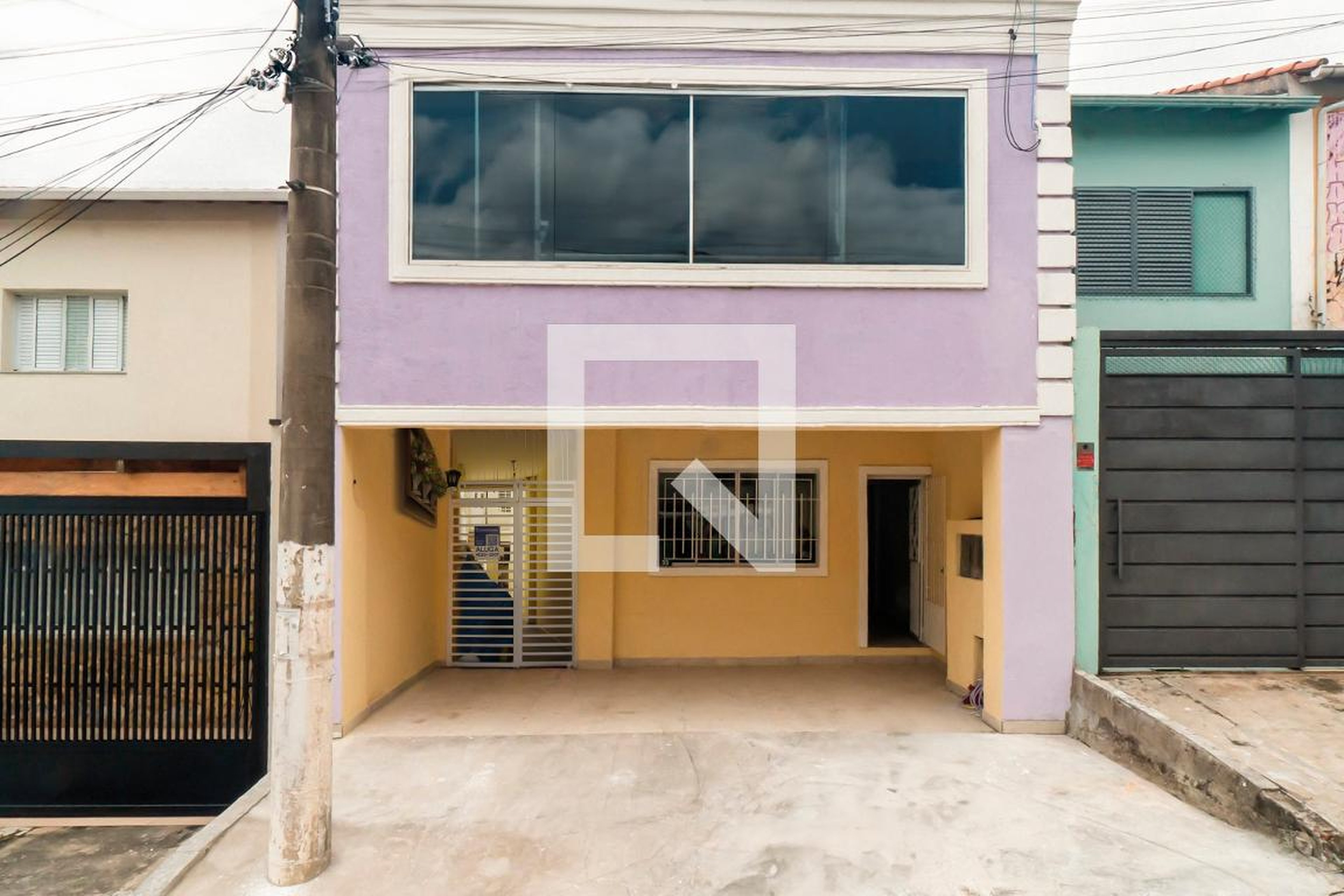 Fachada Condomínio em Rua Raul Romeu Loureiro, 35