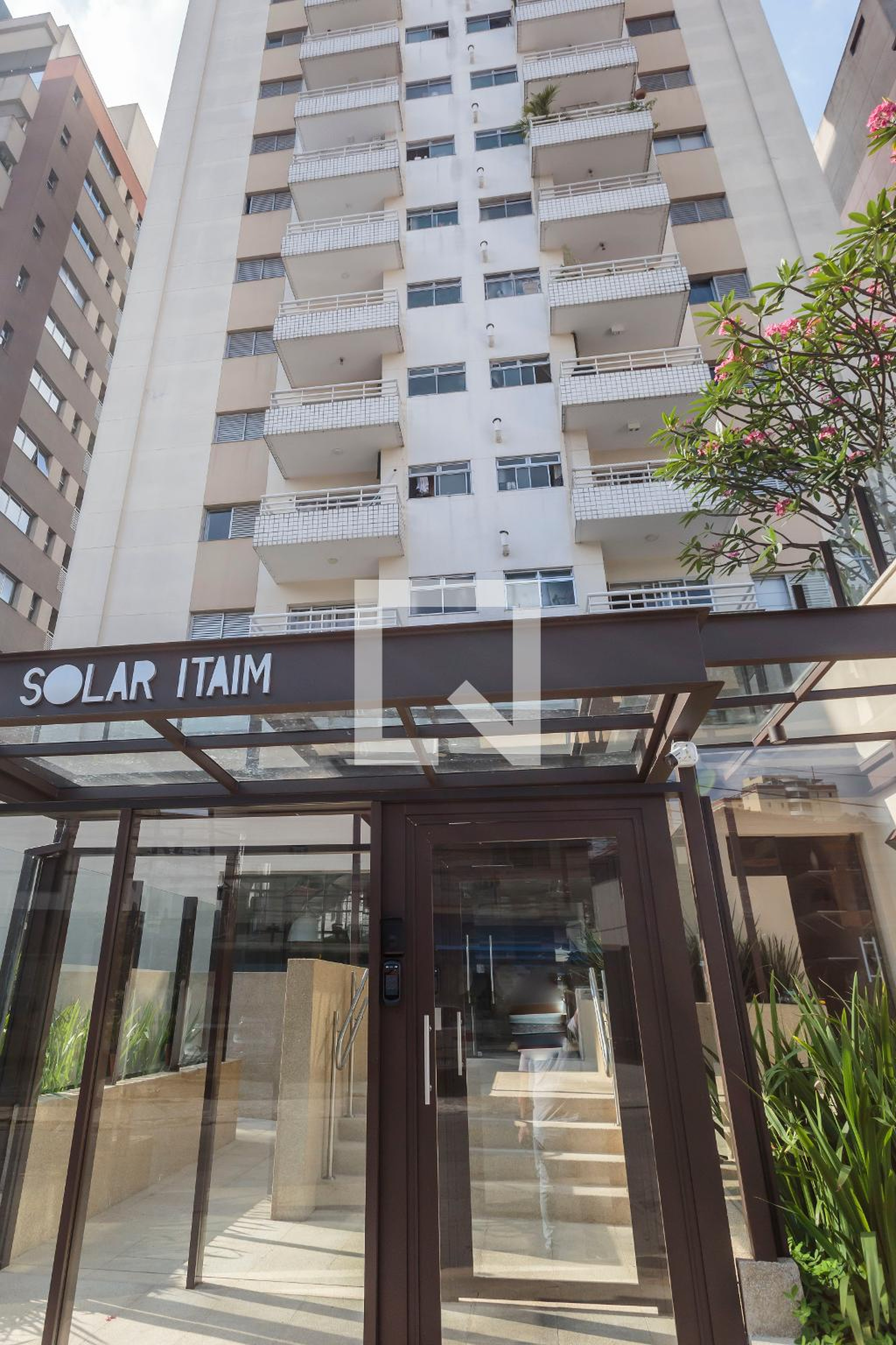 Fachada Edifício Solar Itaim e Itaim Business