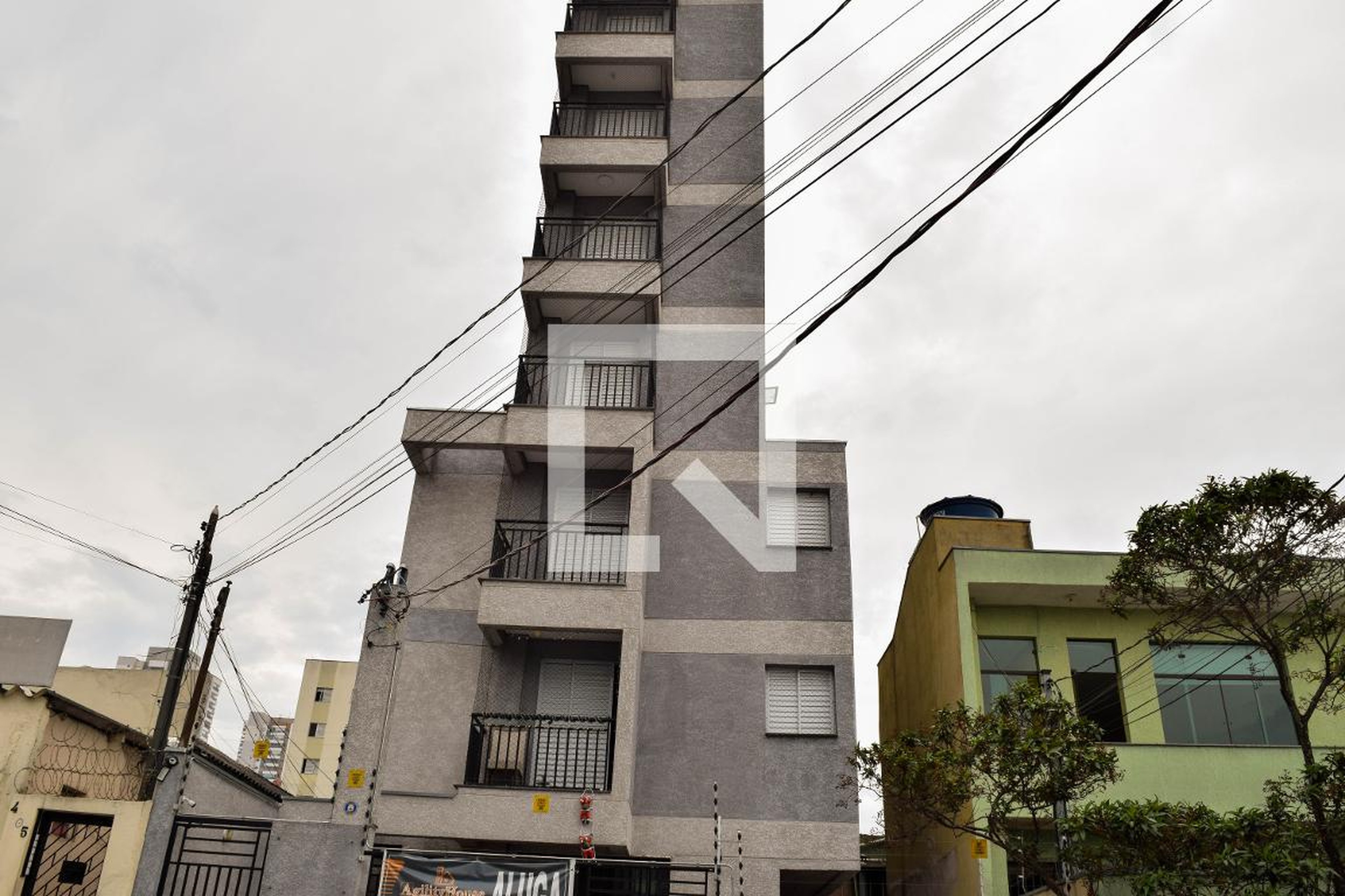 Fachada Condomínio em Rua Júlio Colaço, 411