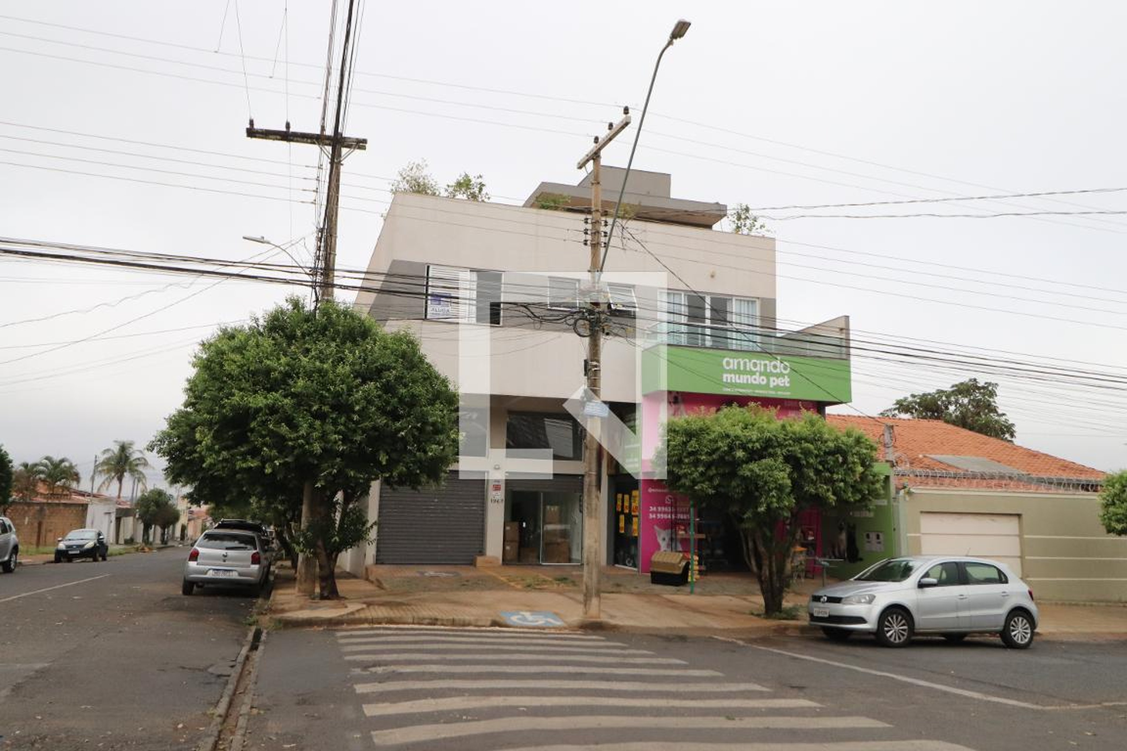 Fachada Condomínio em Rua Domingos de Freitas, 1990