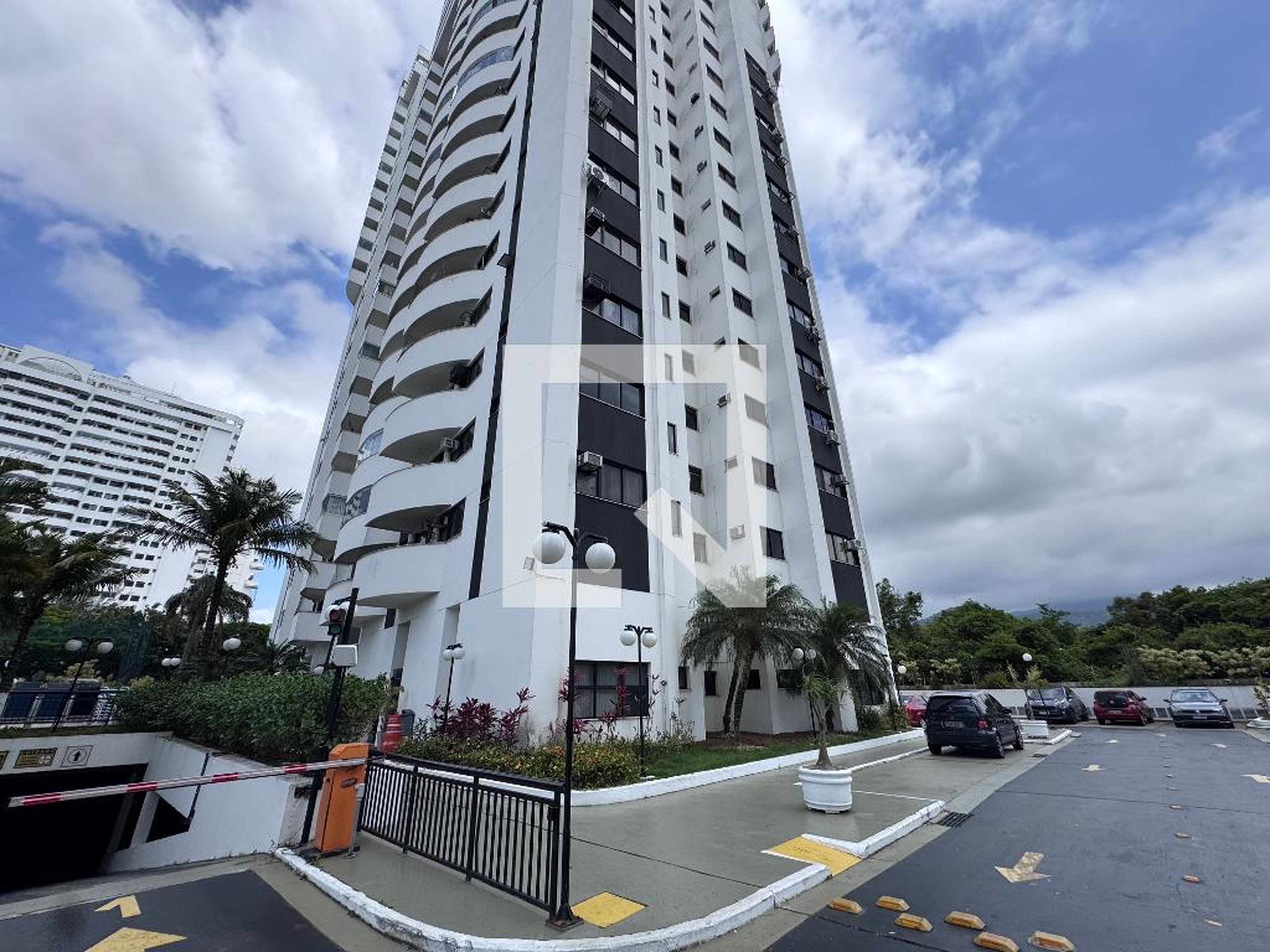 Fachada Condomínio Barra Bali