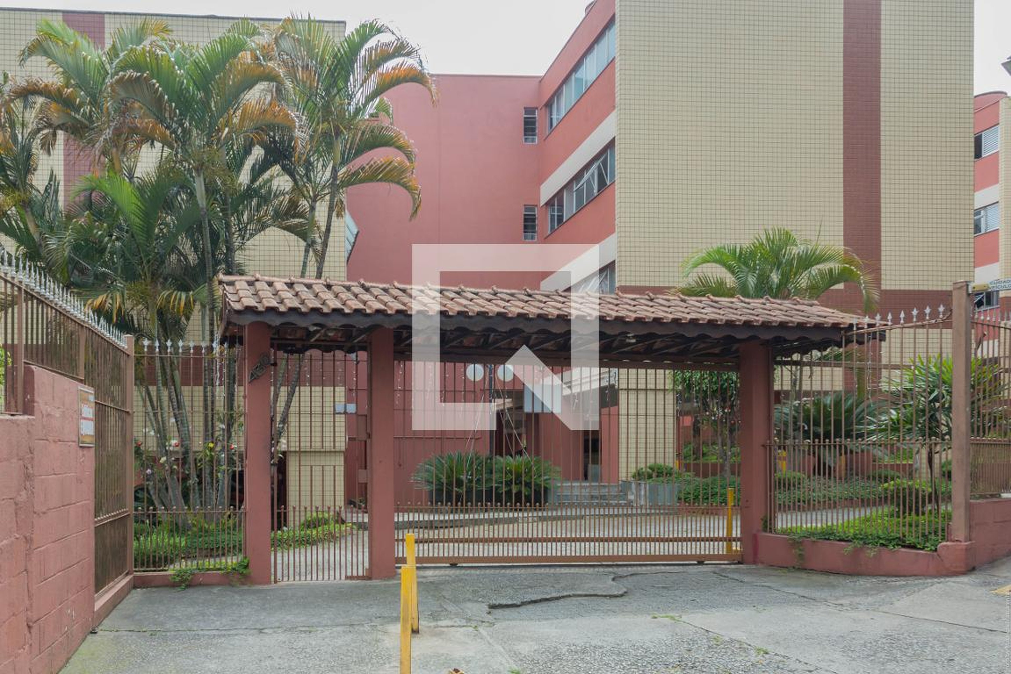 Fachada Condomínio Paraguay Equador