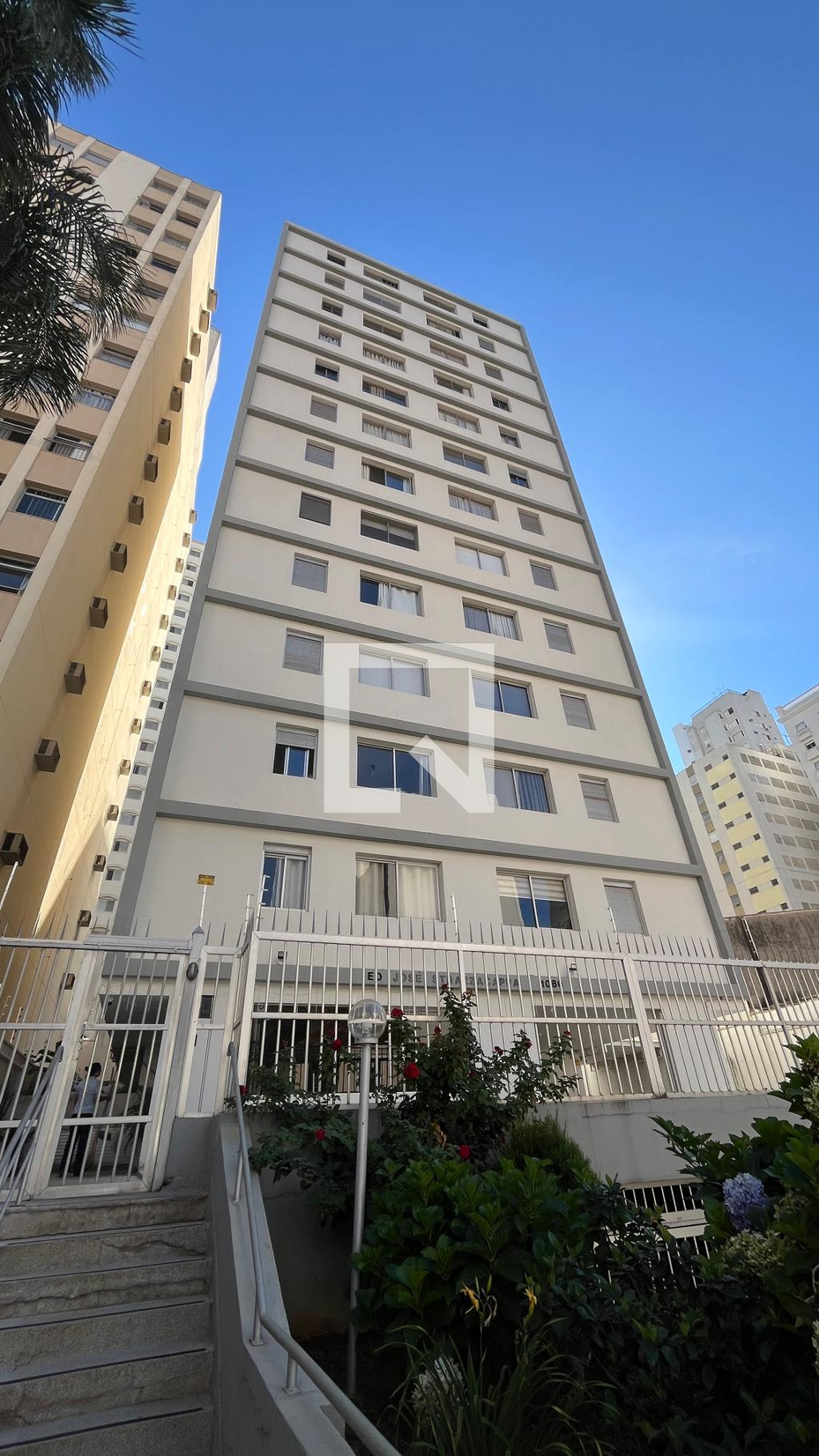 Fachada Condomínio em Rua Padre Vieira, 1080