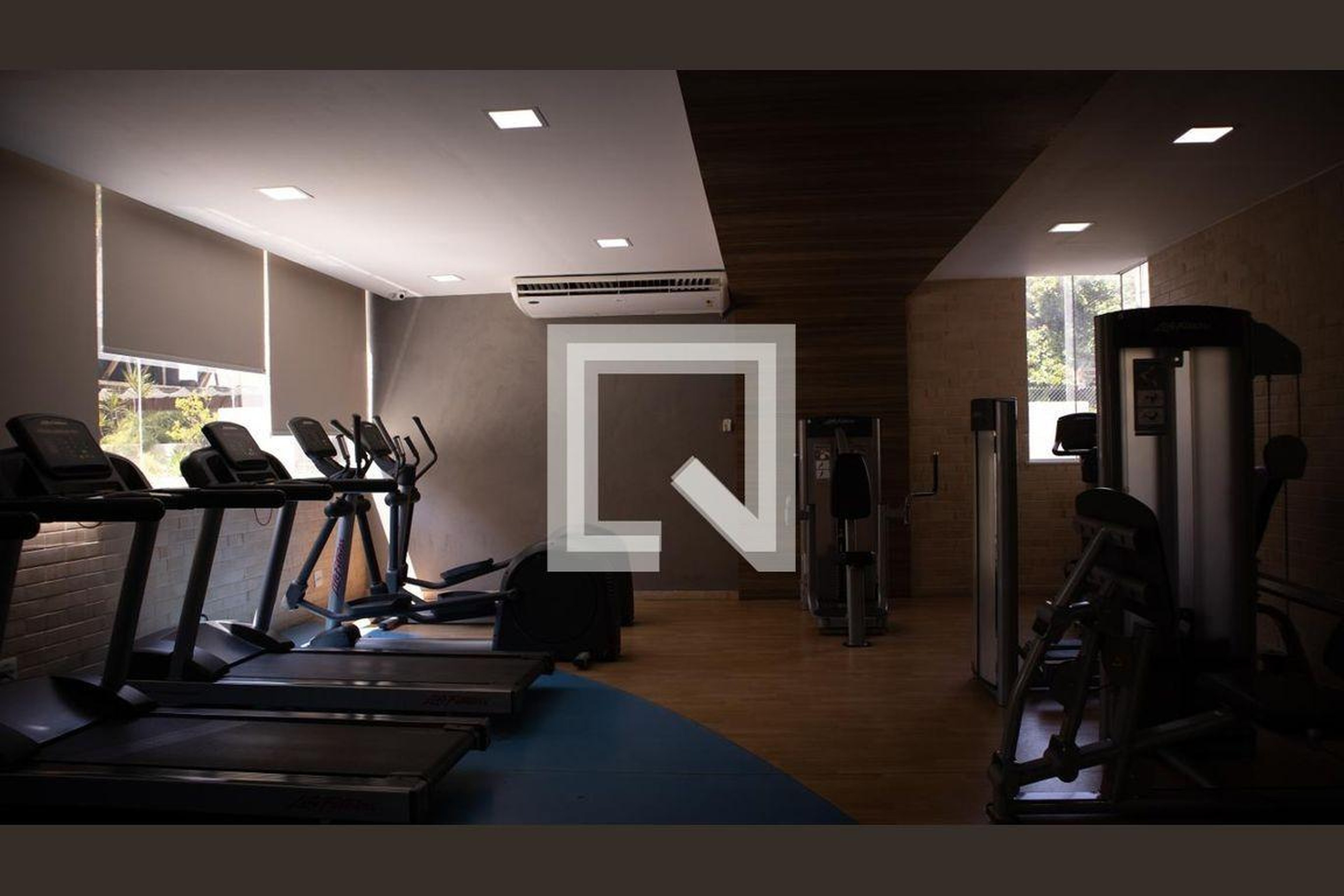 Academia - Edifício S Rosas e Tulipas